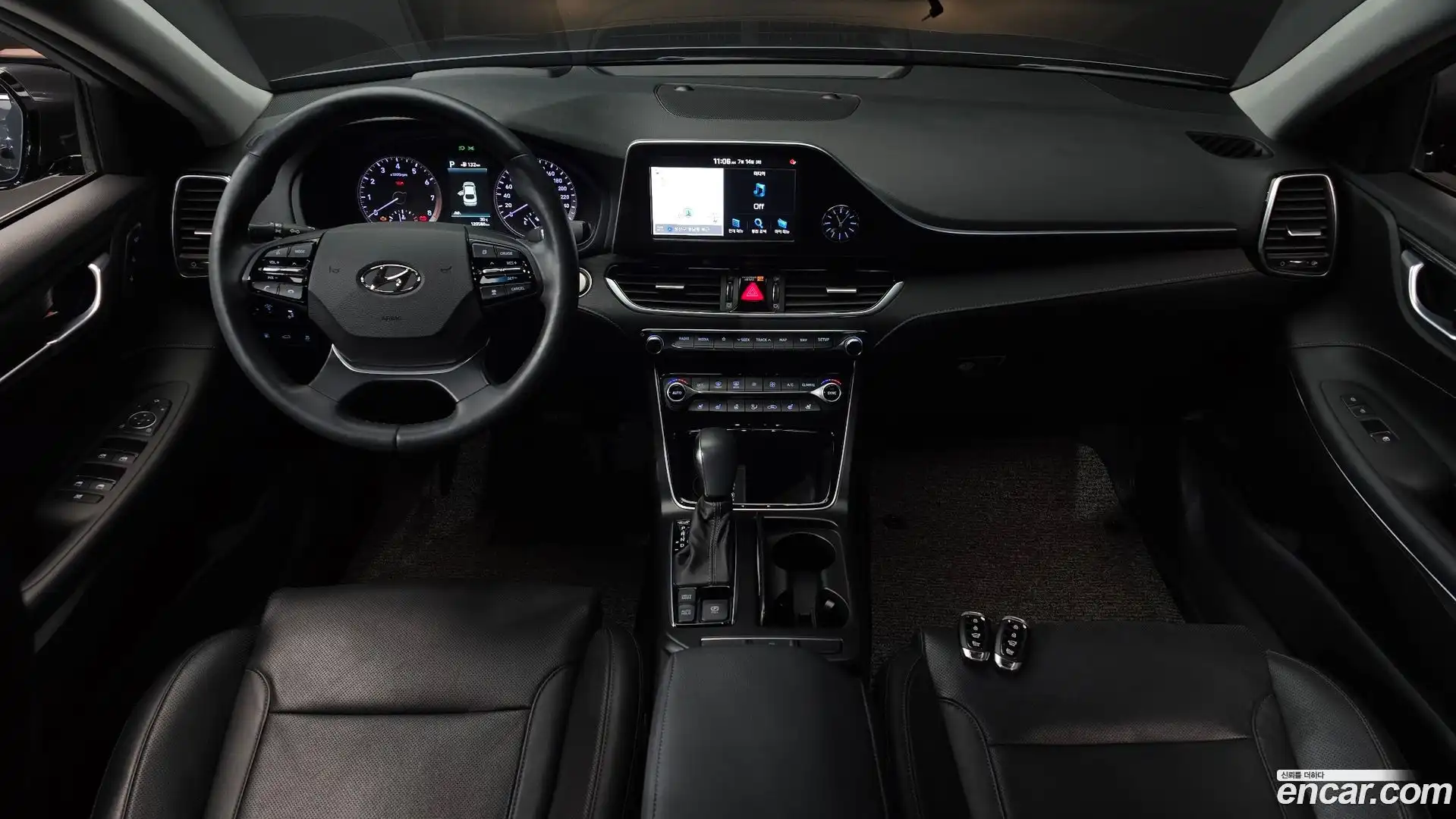Grandeur Hyundai 2018.2-INNER-007