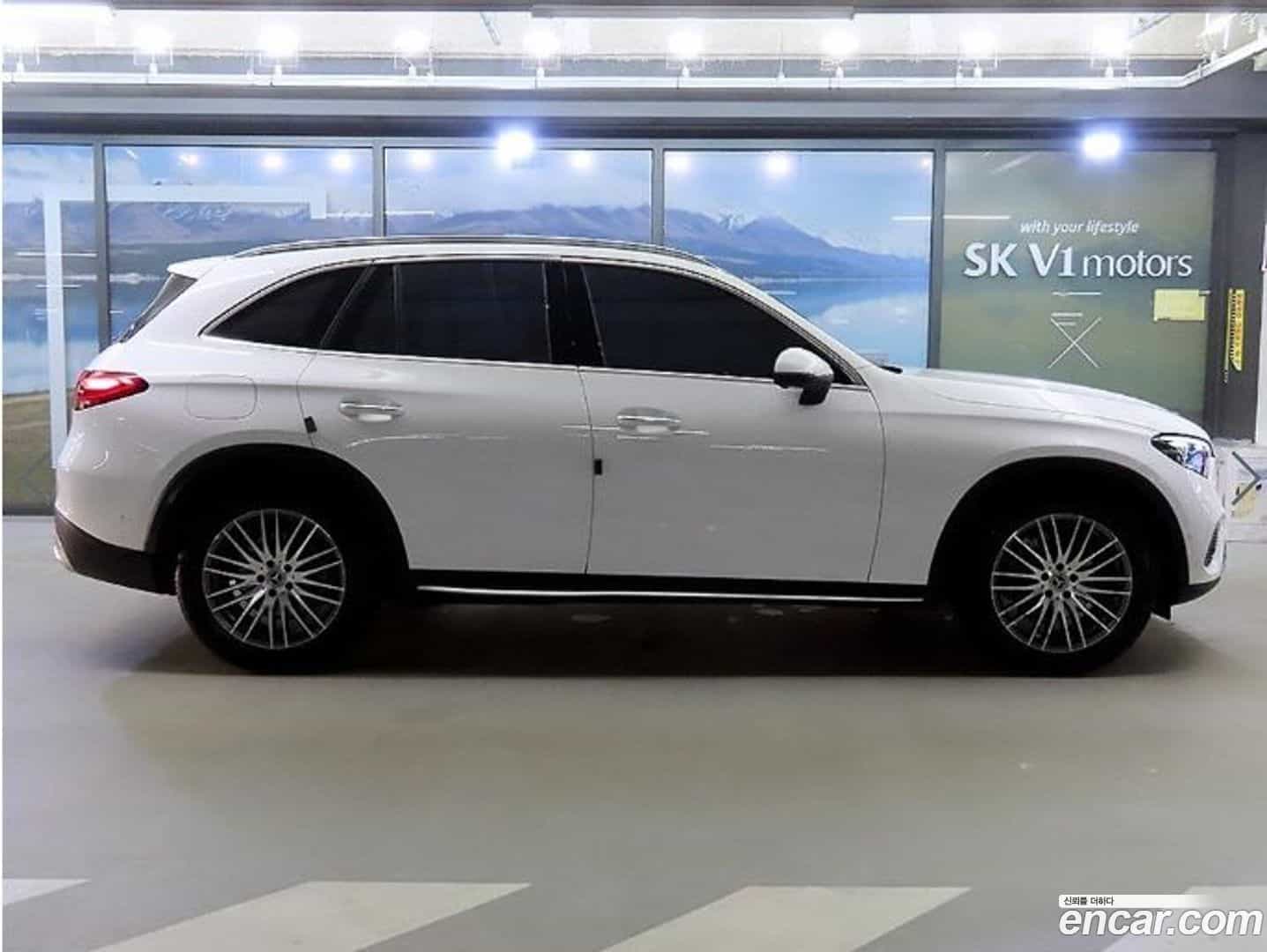 GLC-Class Mercedes-Benz 2024.11-OUTER-003