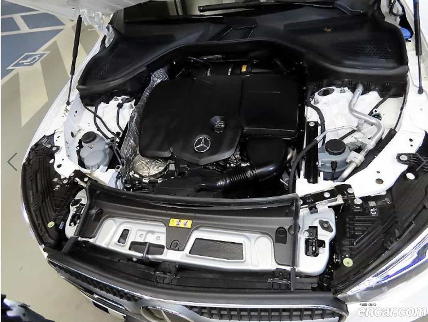 GLC-Class Mercedes-Benz 2024.11-OPTION-023