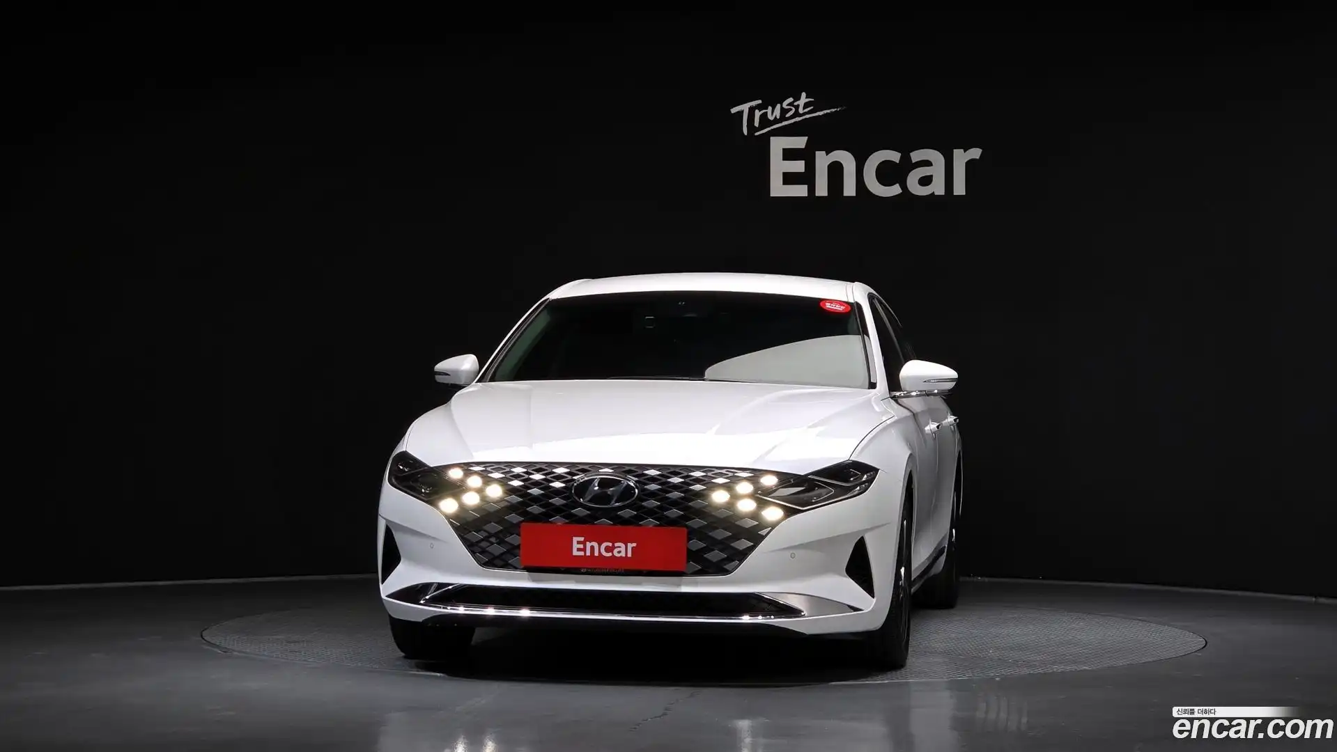 Grandeur Hyundai 2022.2-OUTER-003