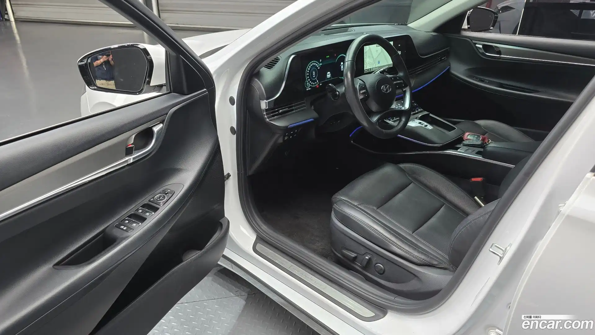 Grandeur Hyundai 2022.2-INNER-010