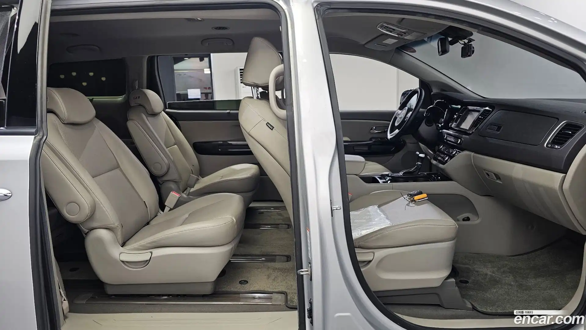 Canival Kia 2018.0-INNER-036