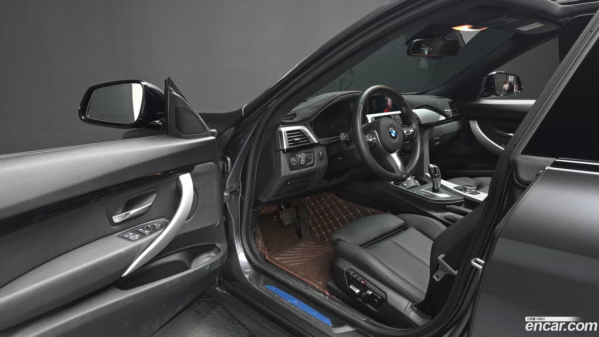 Gran Turismo BMW 2020.8-INNER-010