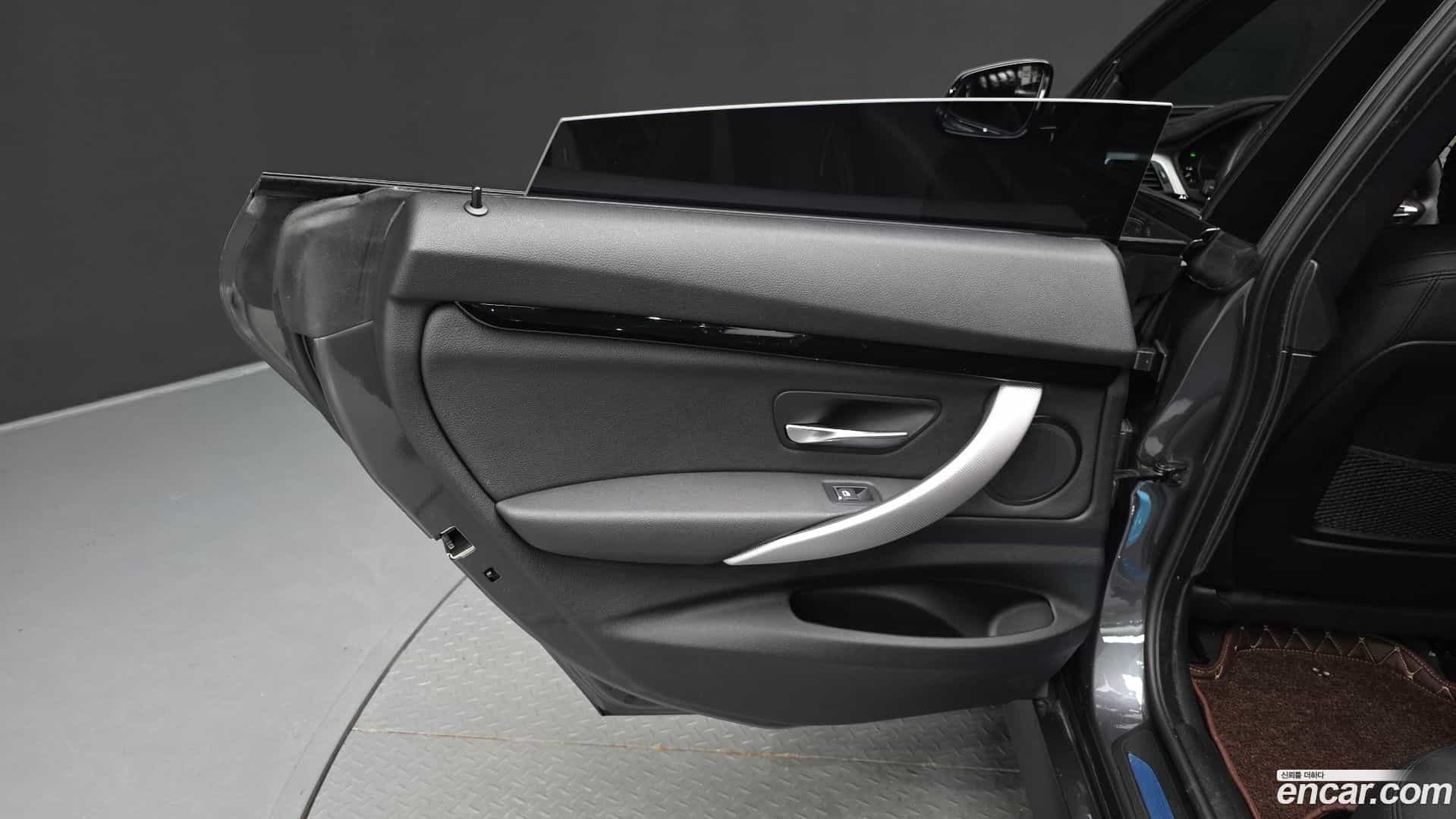Gran Turismo BMW 2020.8-INNER-035