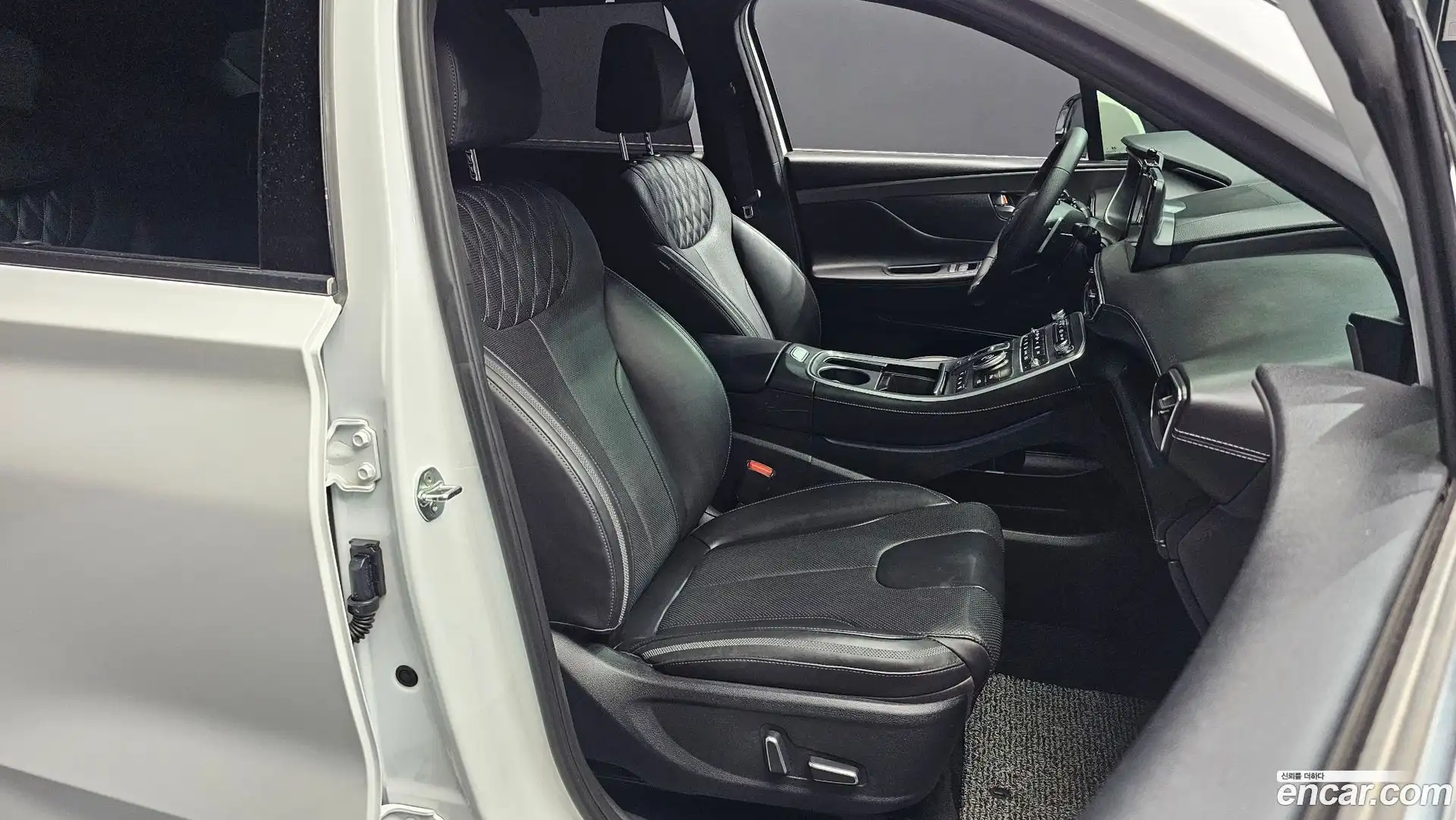 Santafe Hyundai 2022.10-INNER-036