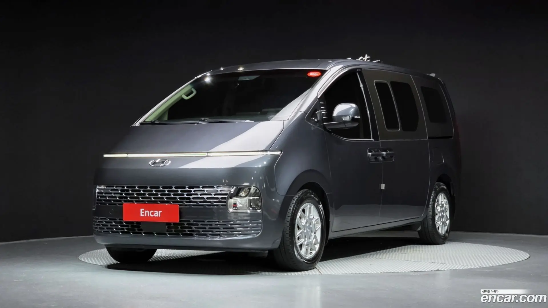 Main__Slider__Photo:Staria Hyundai 2022.0-0