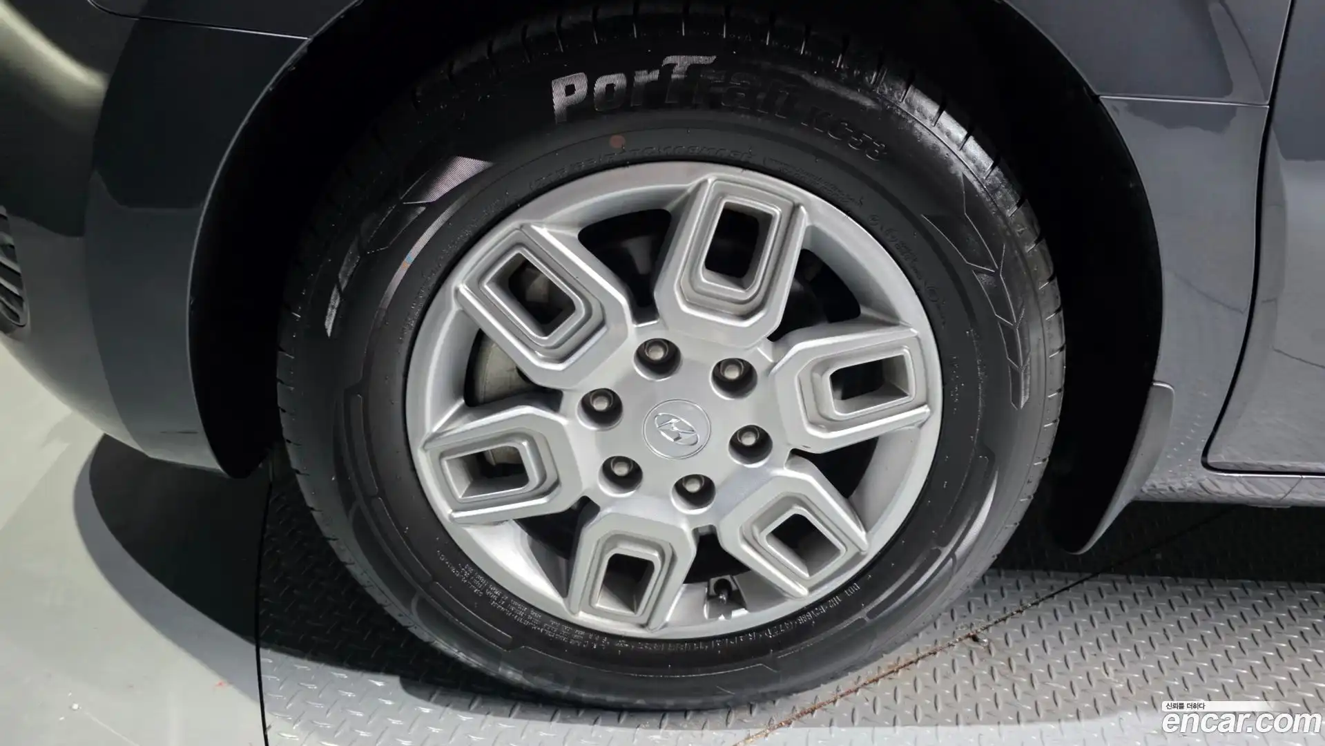 Staria Hyundai 2022.0-OUTER-005