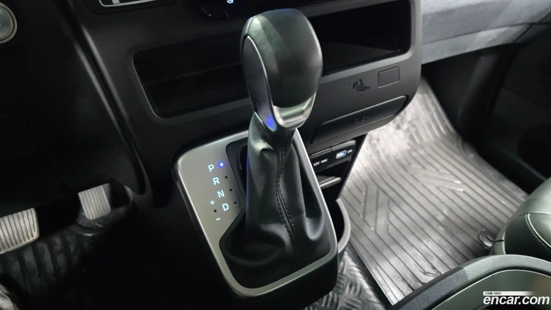 Staria Hyundai 2022.0-INNER-009