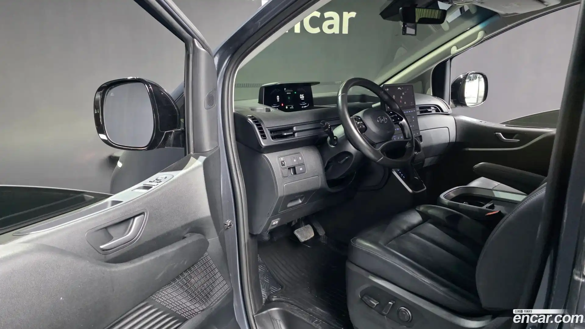 Staria Hyundai 2022.0-INNER-010