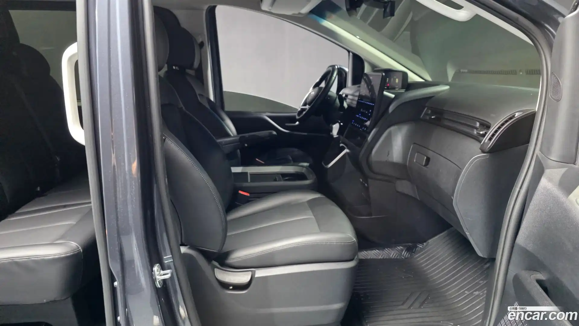 Staria Hyundai 2022.0-OPTION-015