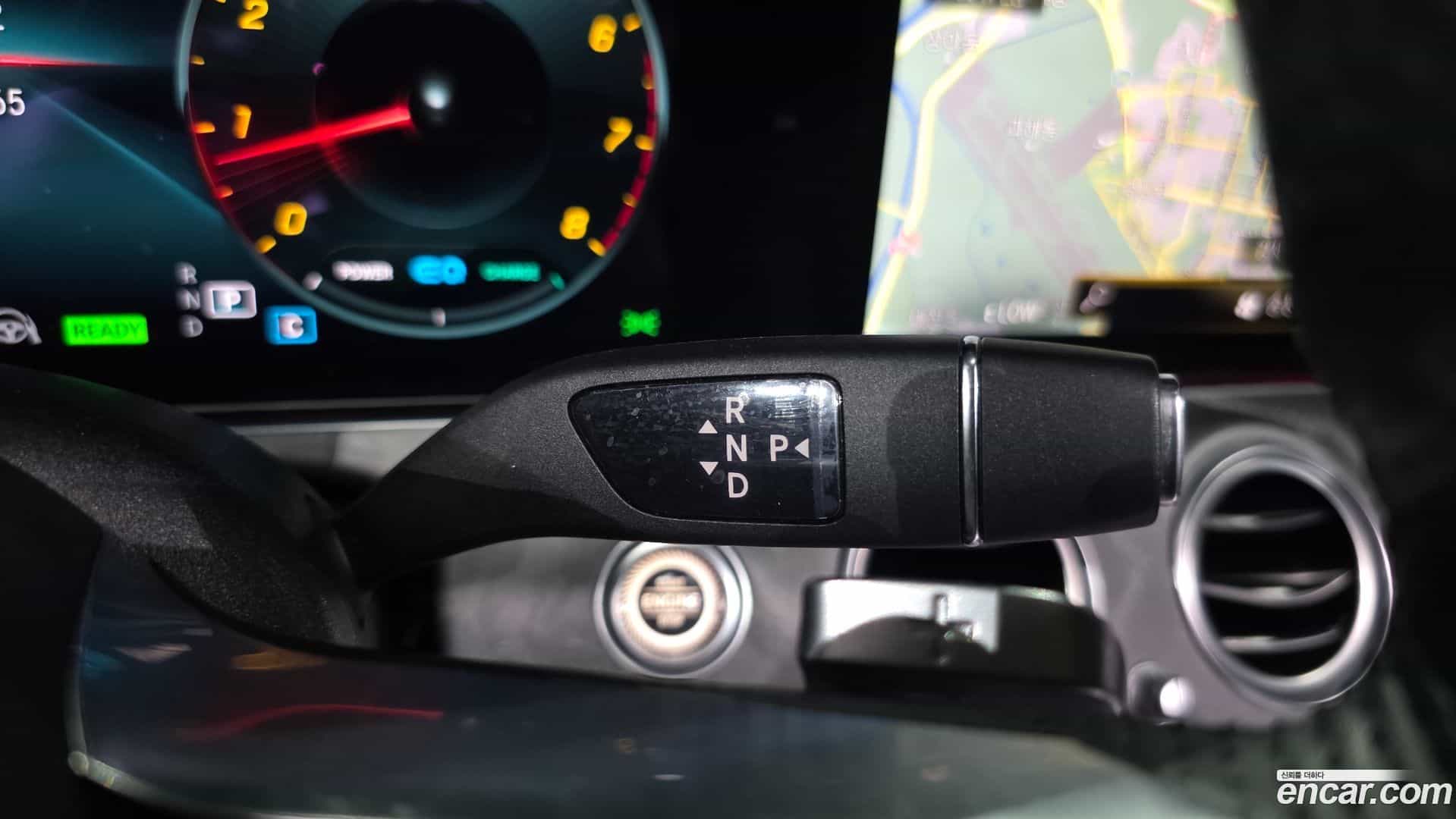 E-Class Mercedes-Benz 2022.3-INNER-009
