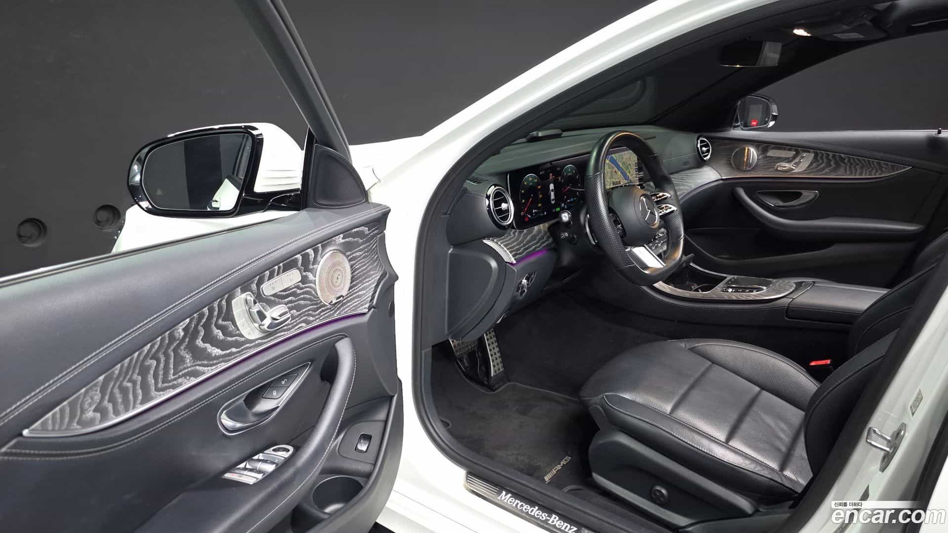E-Class Mercedes-Benz 2022.3-INNER-010