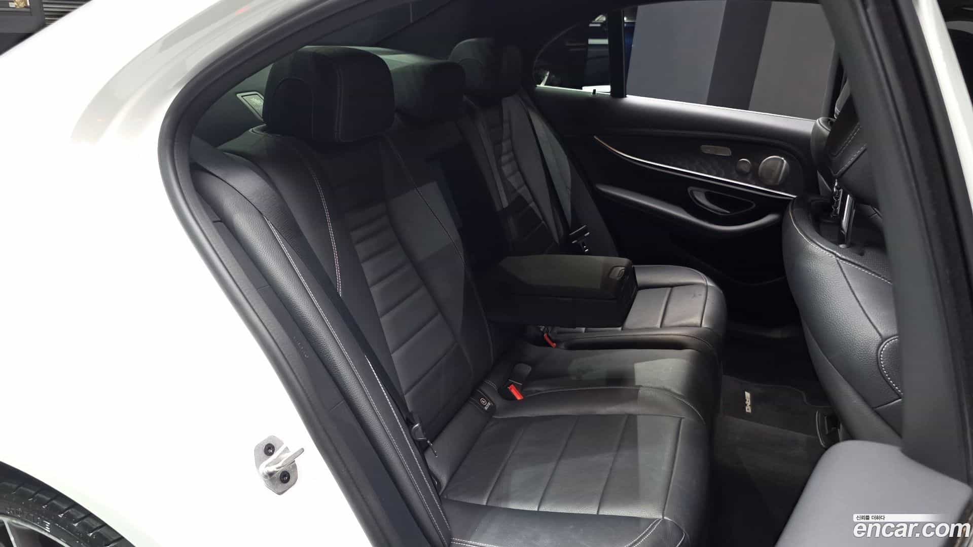 E-Class Mercedes-Benz 2022.3-OPTION-015