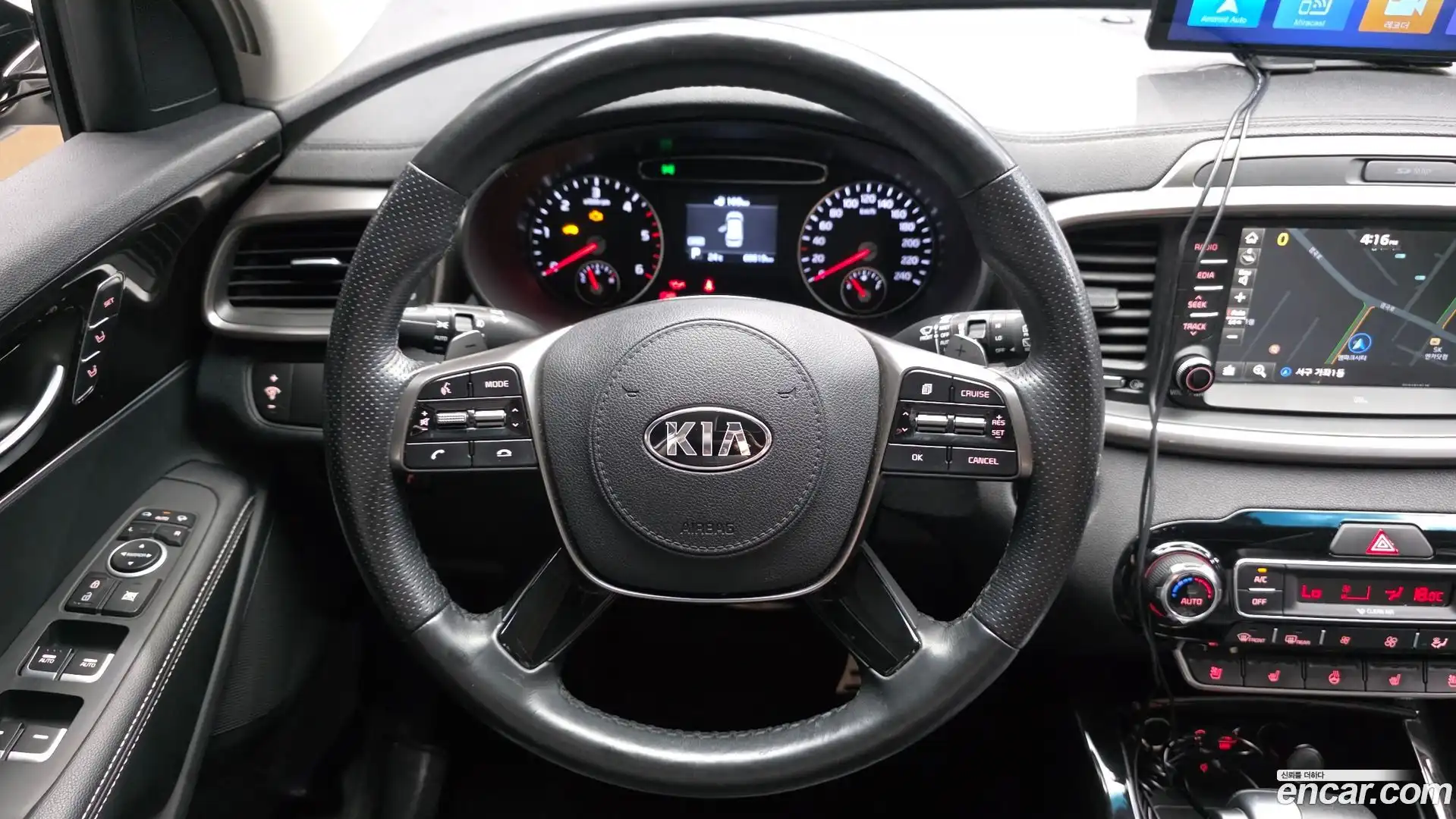Sorento Kia 2018.0-OPTION-017