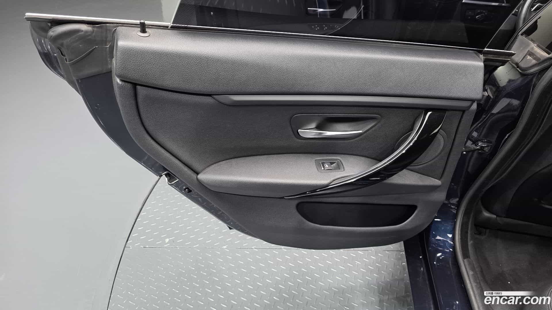 4-Series BMW 2019.6-INNER-035