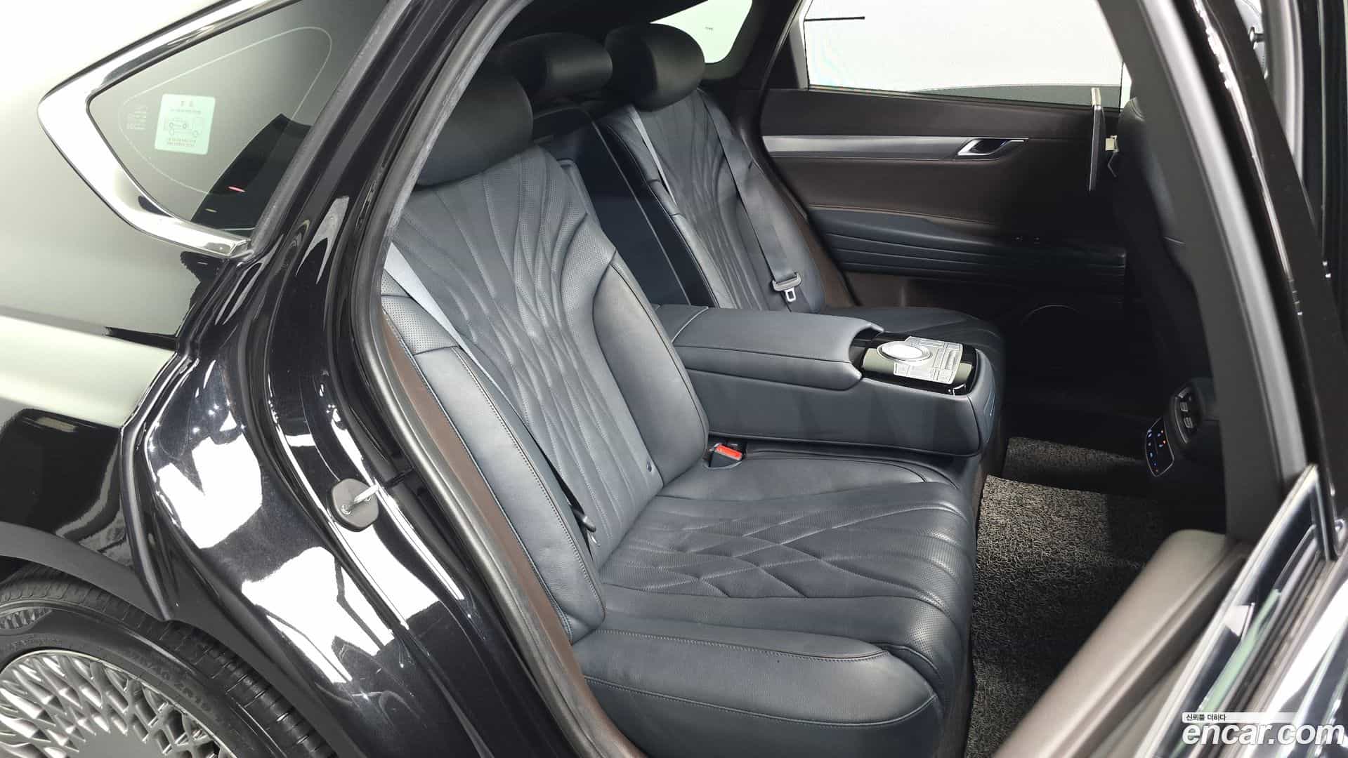 G80 Genesis 2021.2-OPTION-016