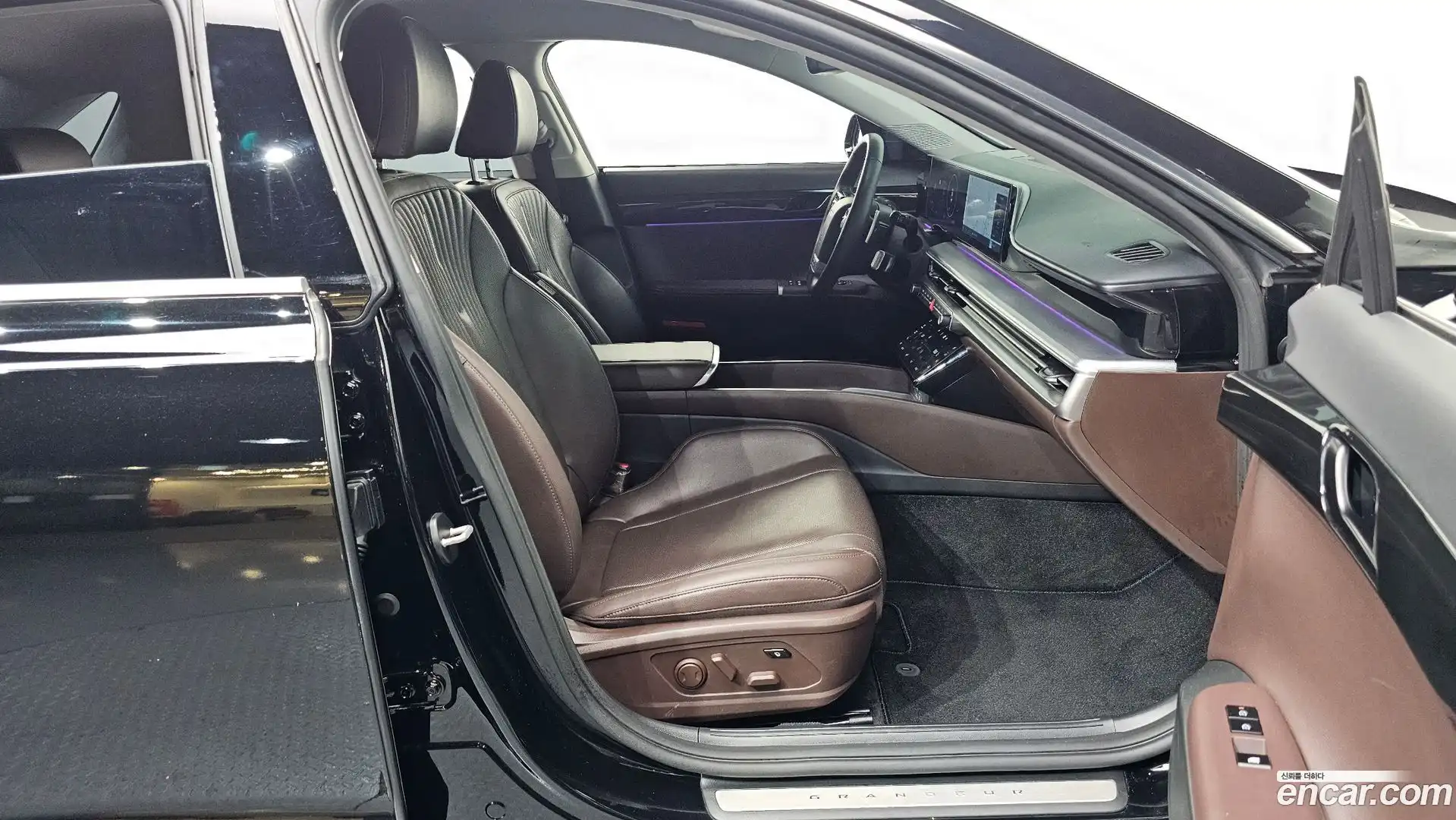 Grandeur Hyundai 2023.0-INNER-036