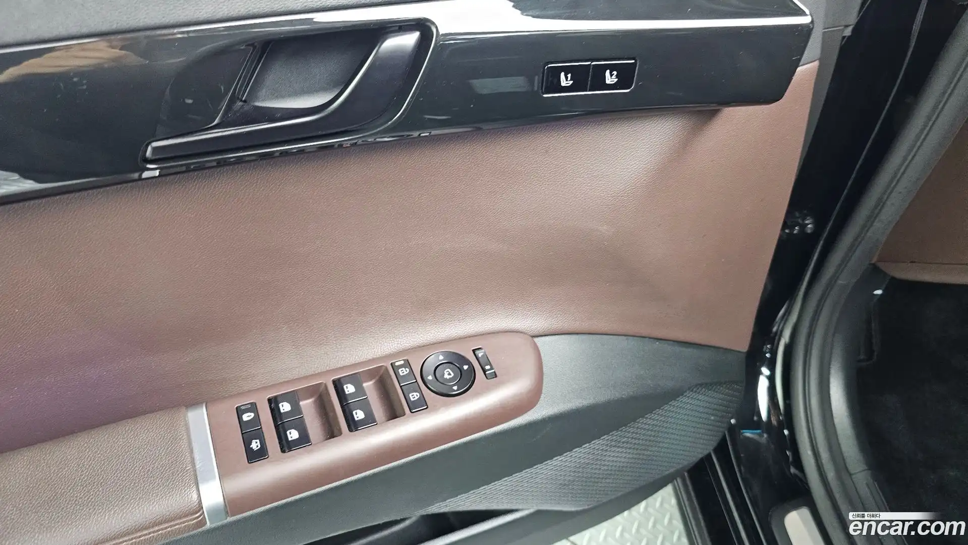 Grandeur Hyundai 2023.0-OPTION-040