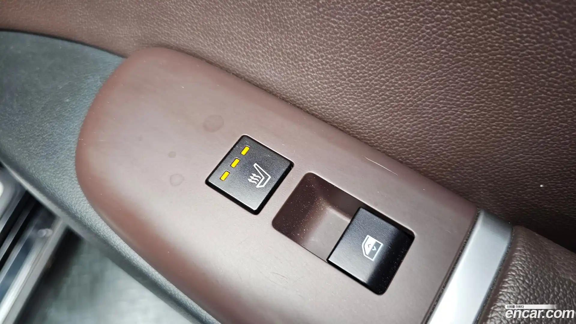 Grandeur Hyundai 2023.0-OPTION-043
