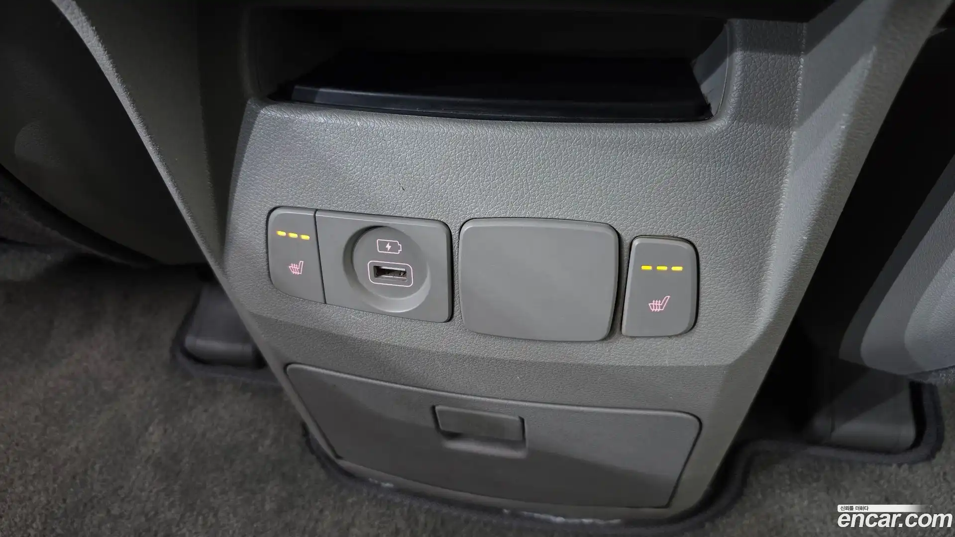 Canival Kia 2018.9-OPTION-024