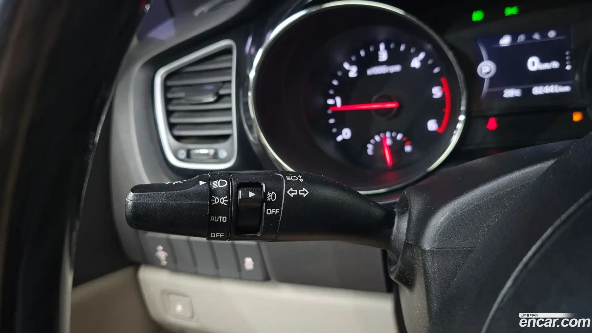 Canival Kia 2016.9-OPTION-021