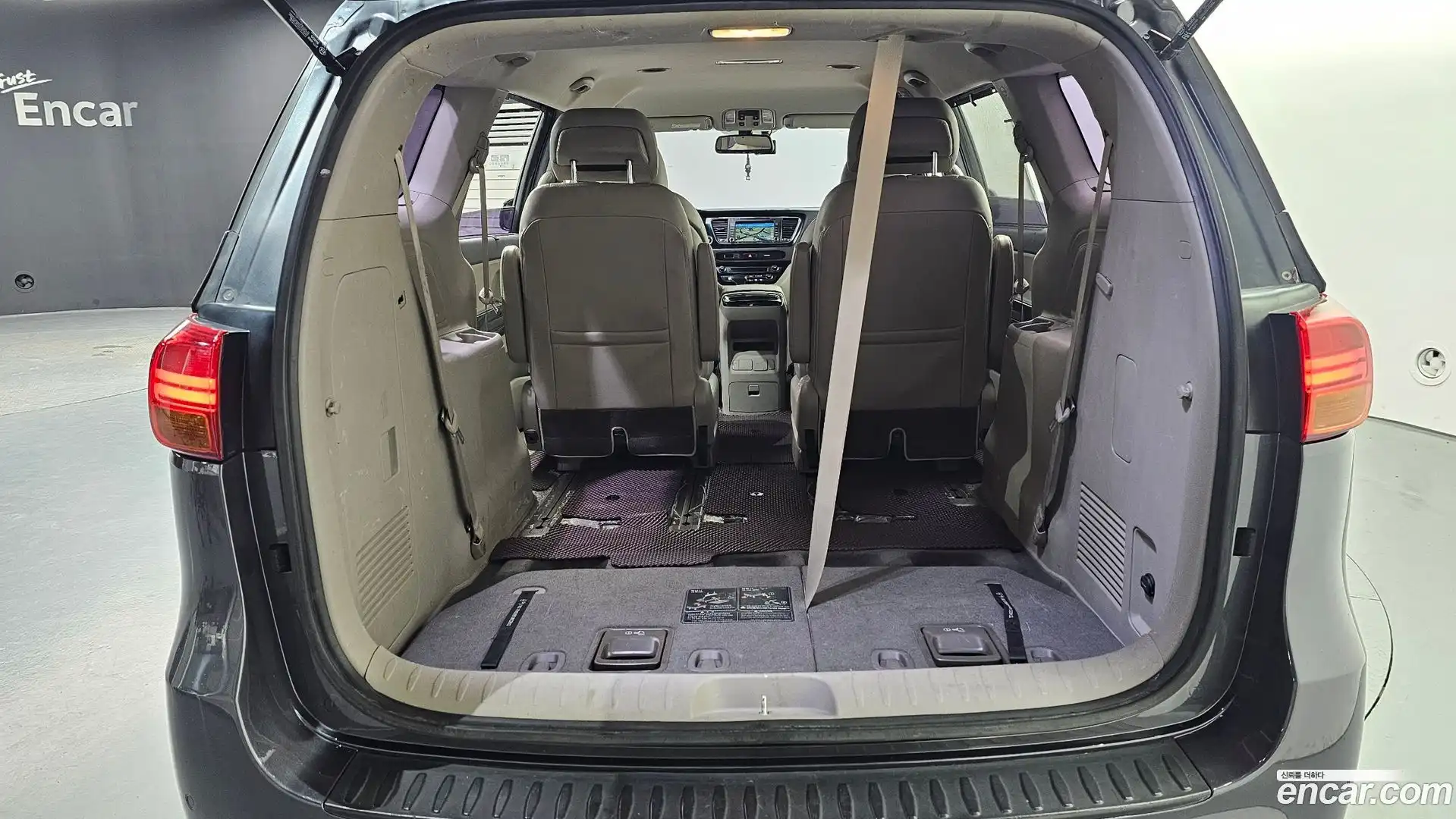 Canival Kia 2016.9-OPTION-024