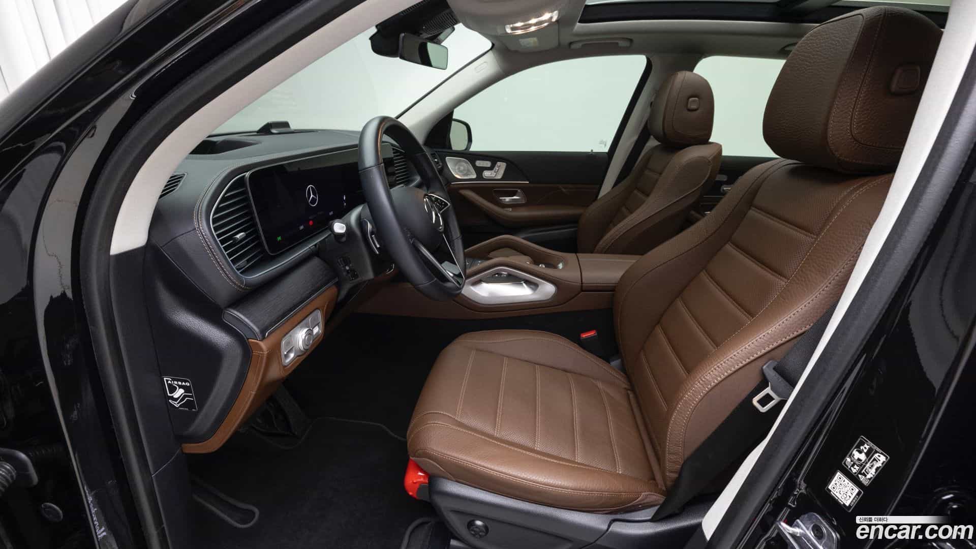 GLE-Class Mercedes-Benz 2025.7-INNER-010