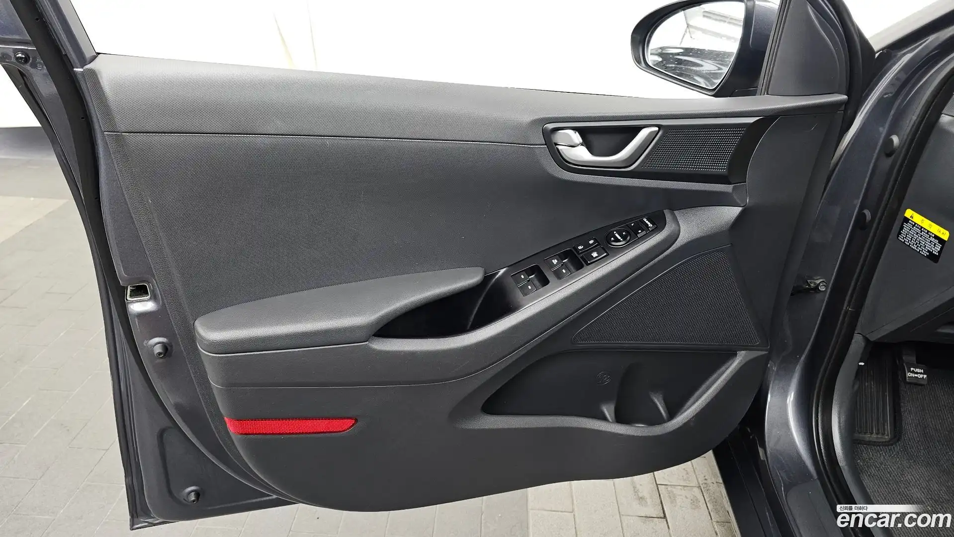 Ioniq Hyundai 2018.3-INNER-034