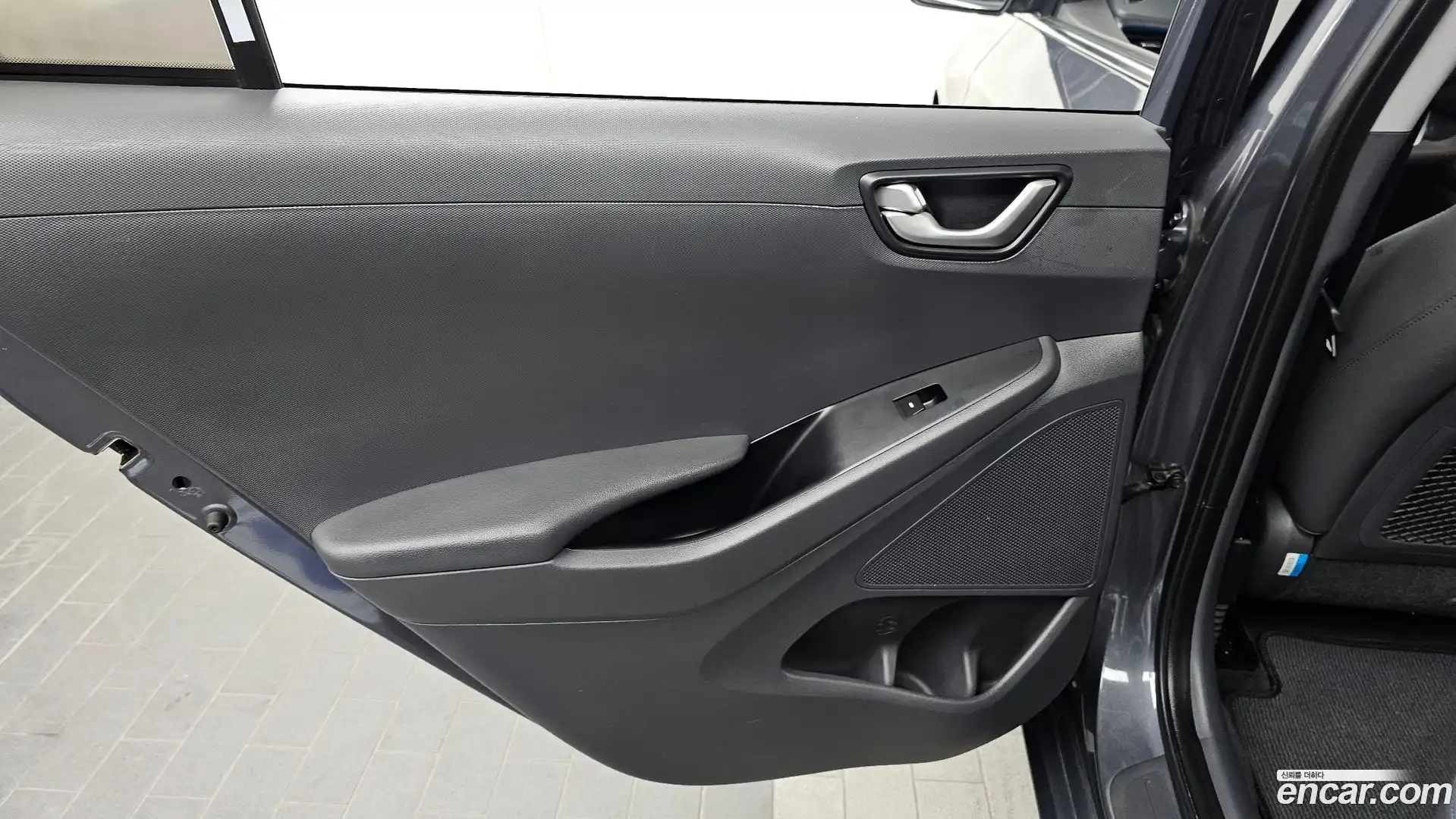 Ioniq Hyundai 2018.3-INNER-035