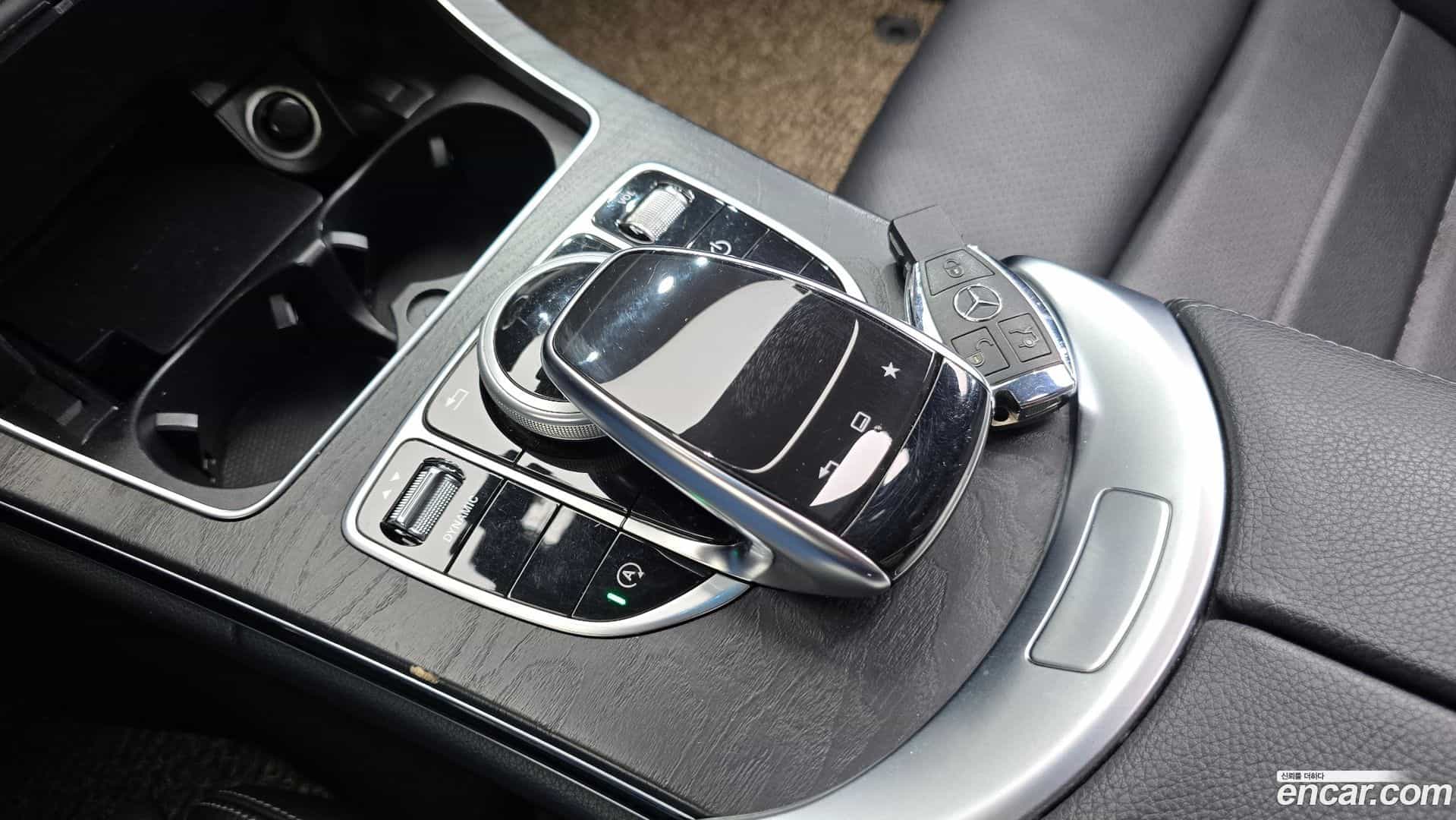 C-Class Mercedes-Benz 2016.3-OPTION-023