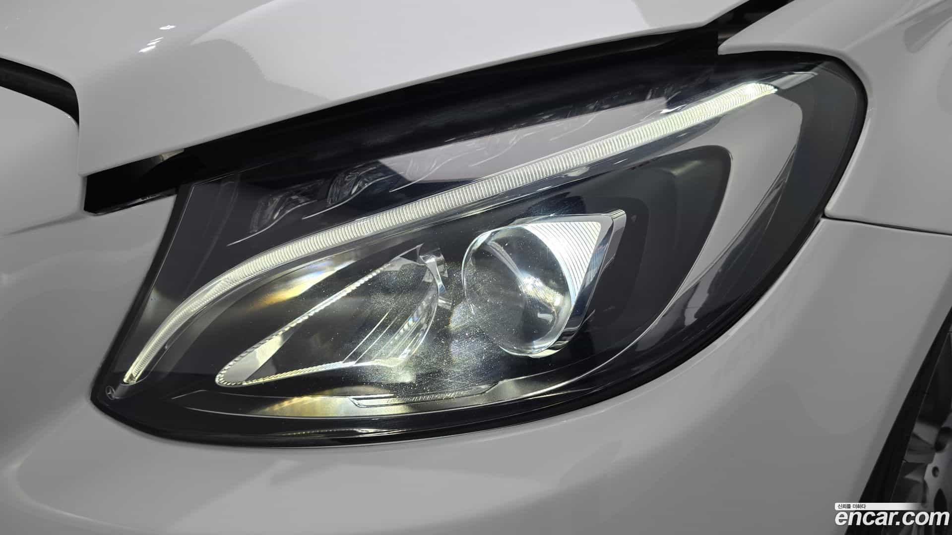 C-Class Mercedes-Benz 2016.3-OUTER-032