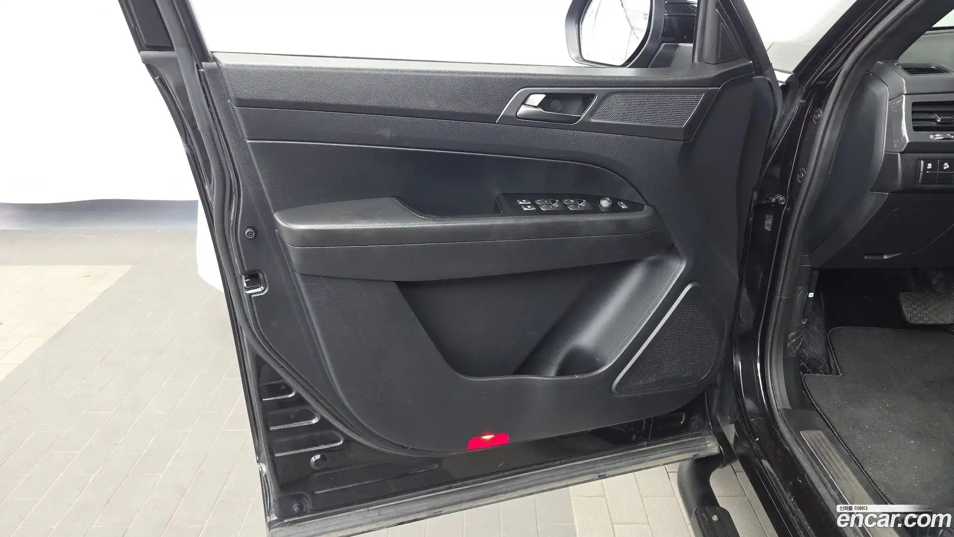 Rexton KG Mobility 2022.9-INNER-034