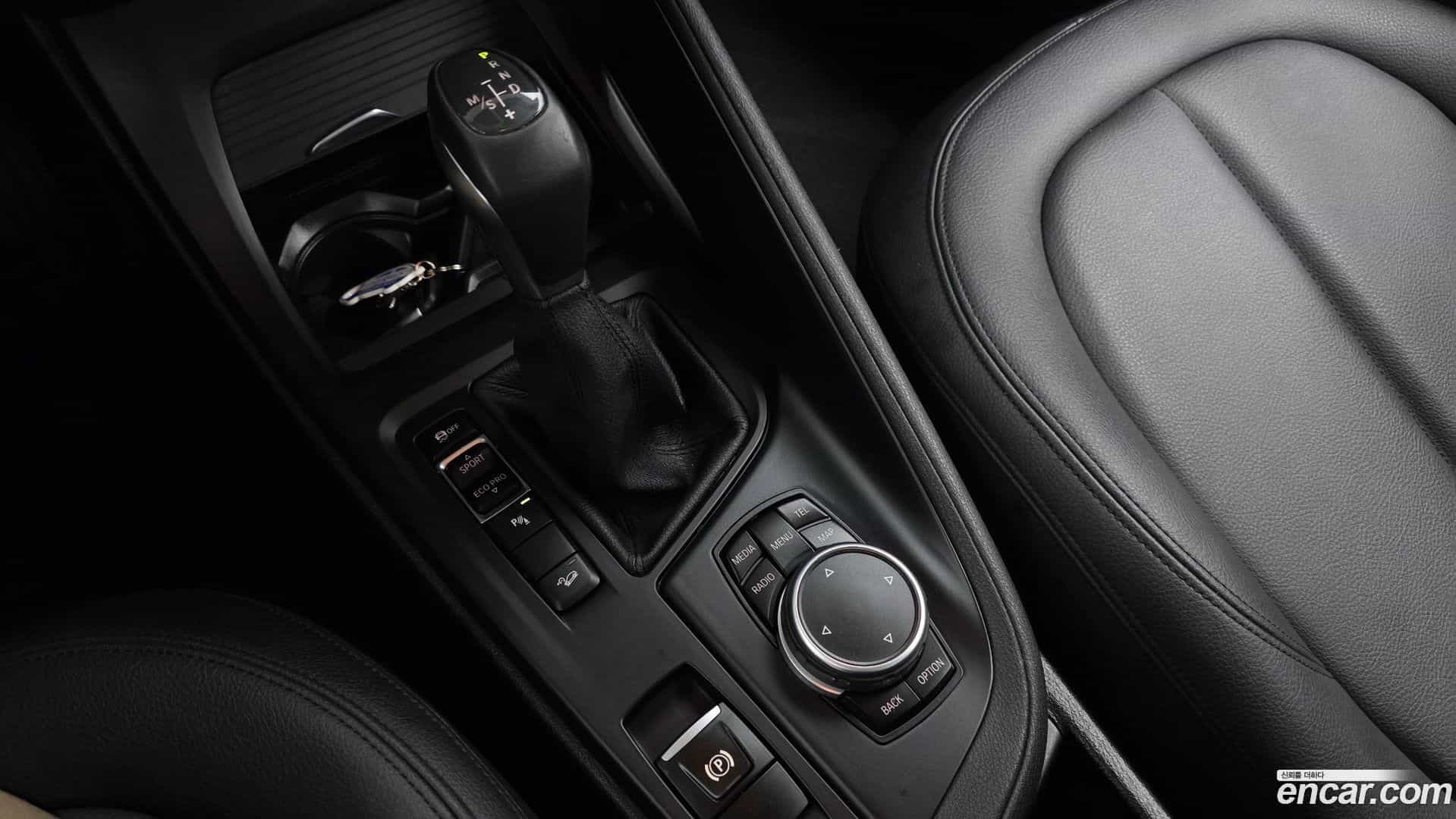 X1 BMW 2016.2-INNER-009