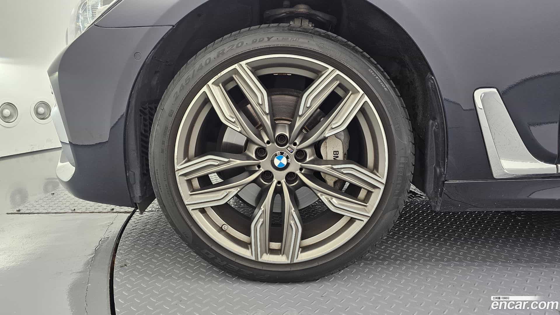 7-Series BMW 2018.11-OUTER-005