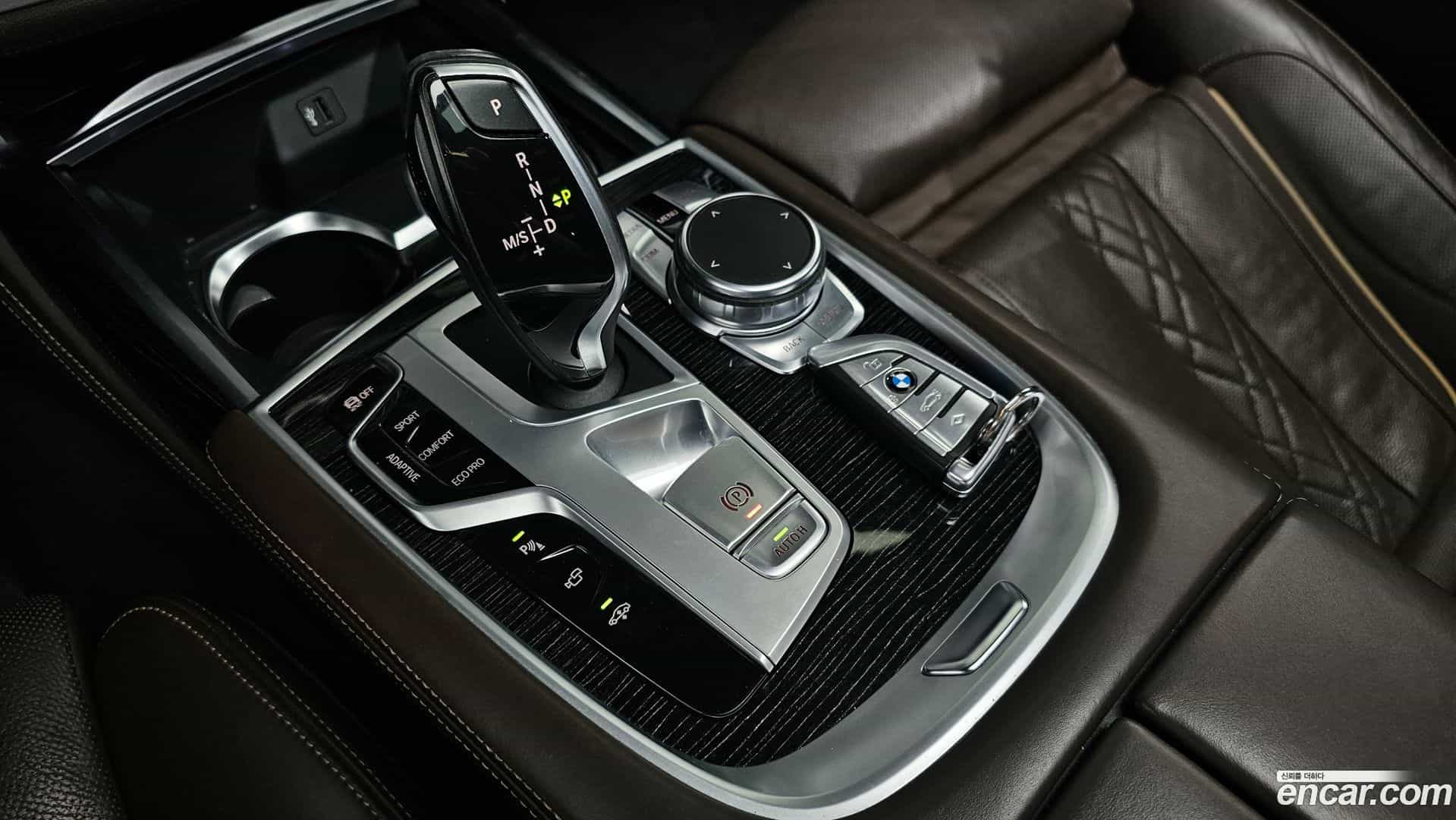 7-Series BMW 2018.11-INNER-009