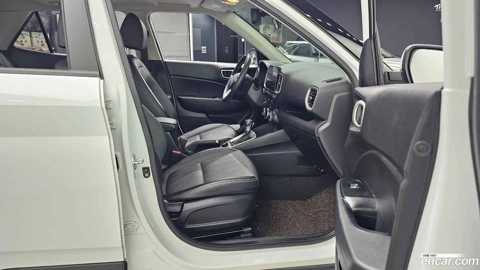 Venue Hyundai 2019.6-OPTION-015