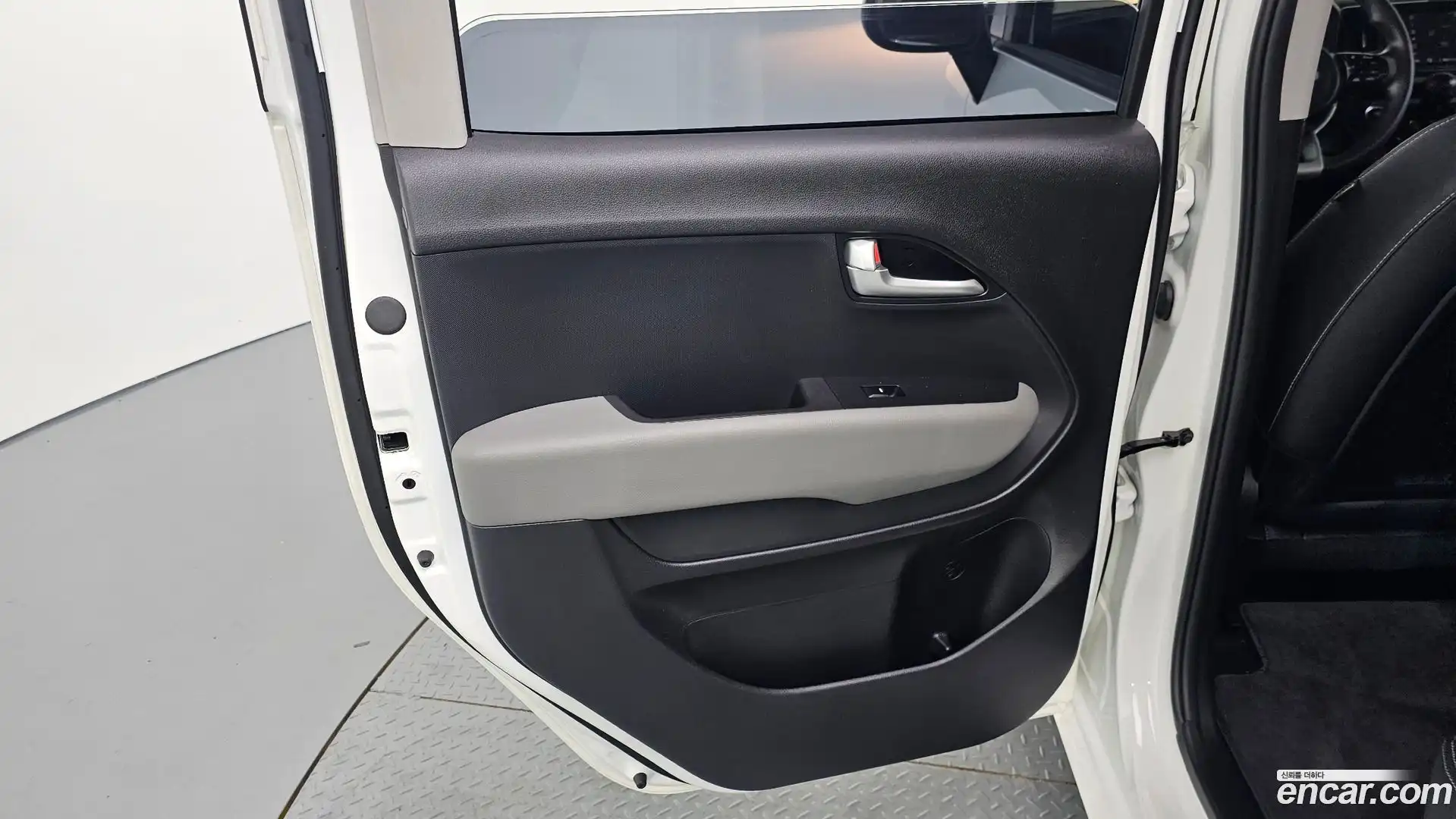 RAY Kia 2025.6-INNER-035