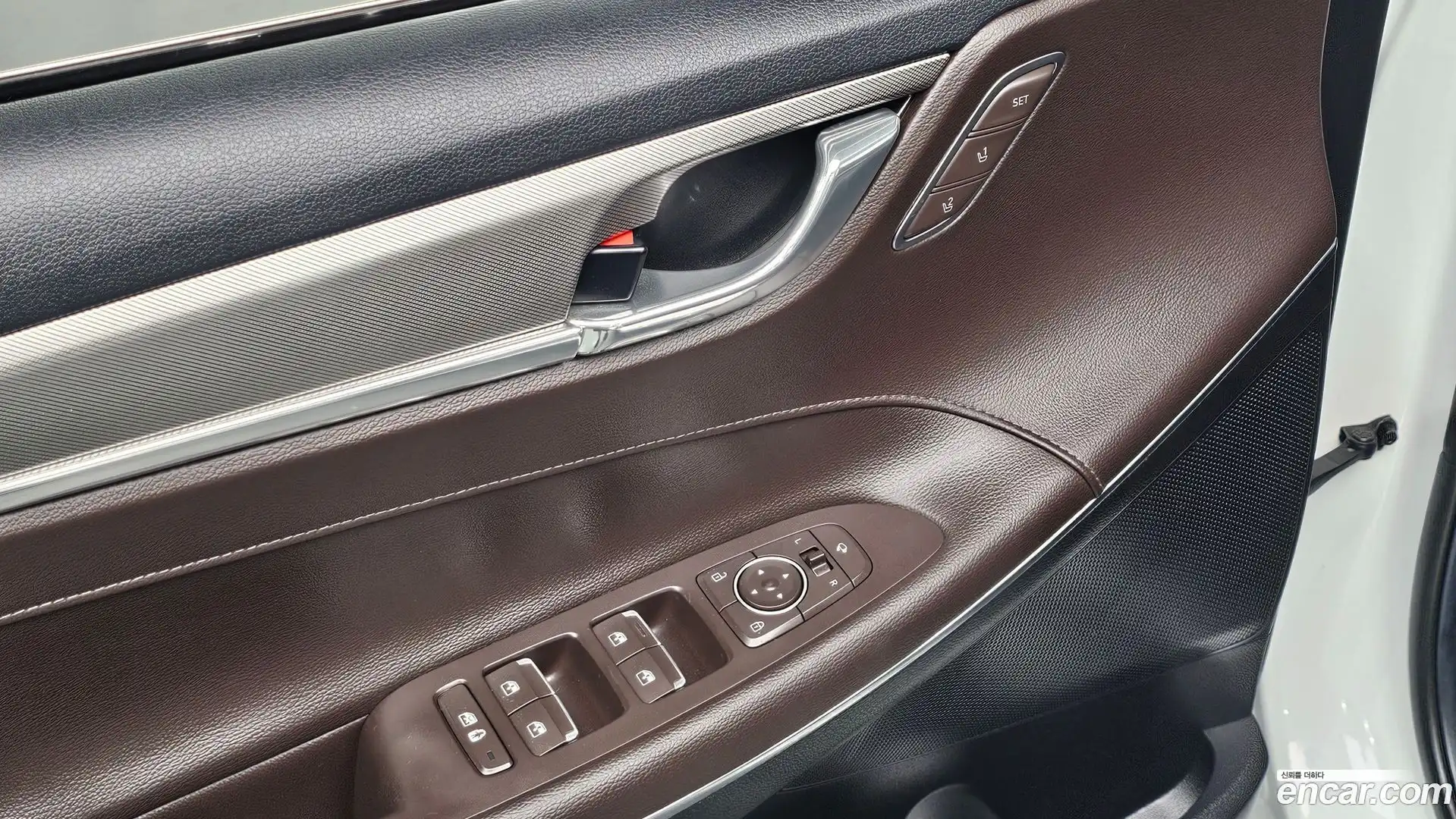 Grandeur Hyundai 2020.9-OPTION-043