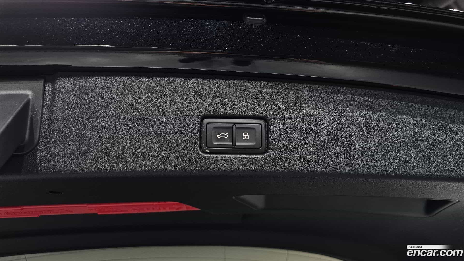 Q4 e-tron Audi 2025.2-OPTION-040