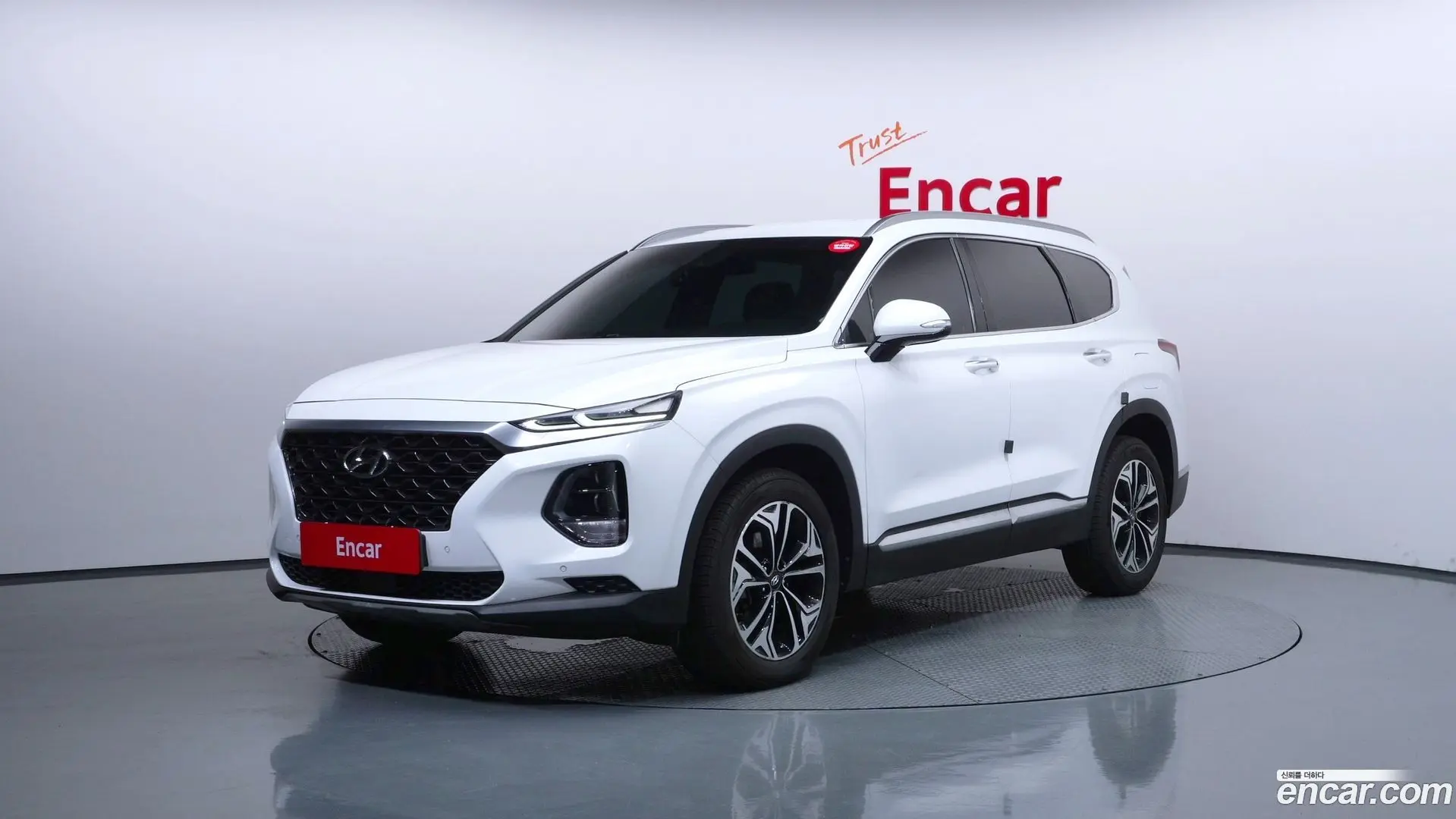 Main__Slider__Photo:Santafe Hyundai 2019.5-0
