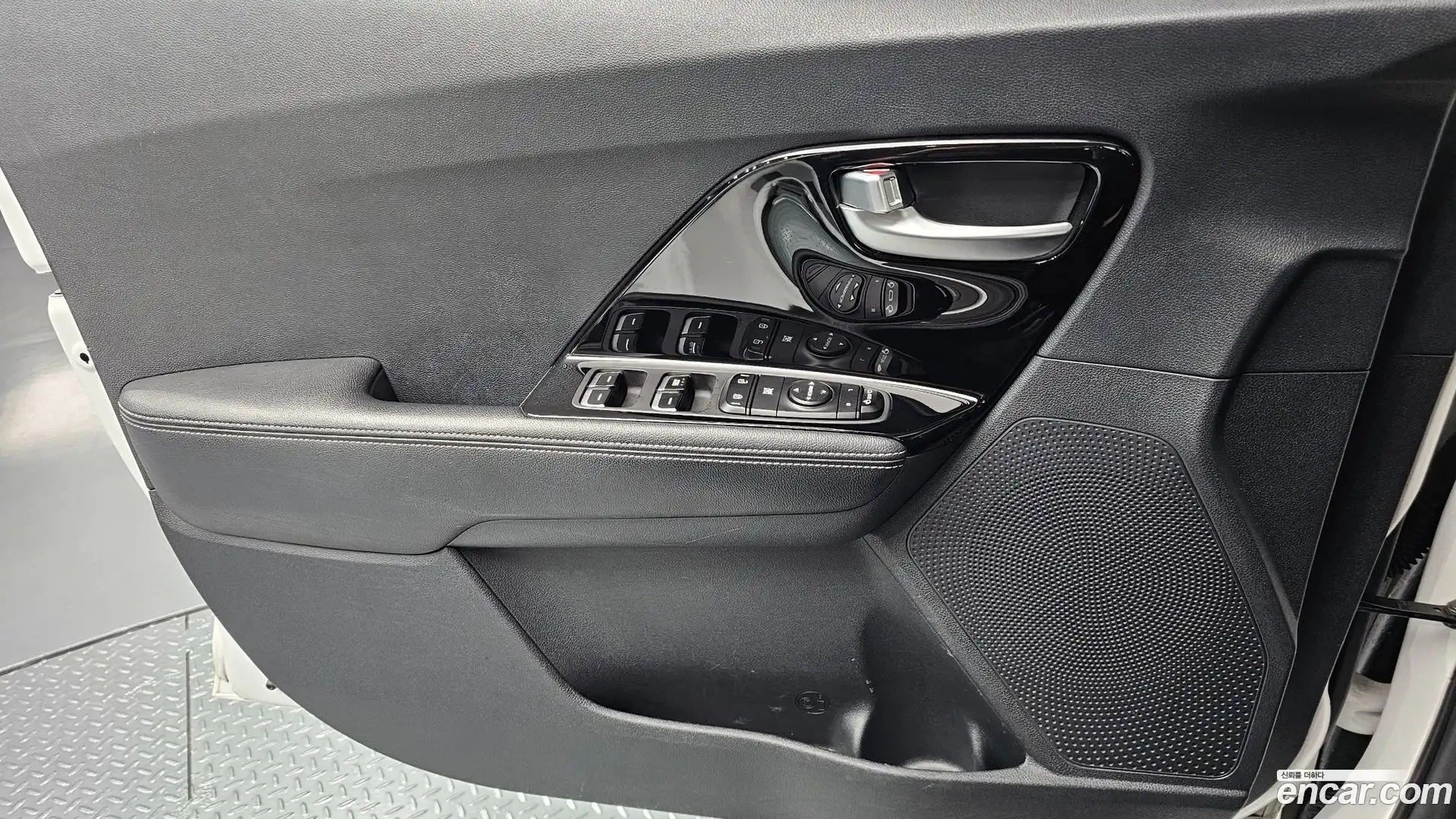 Niro Kia 2020.1-INNER-034