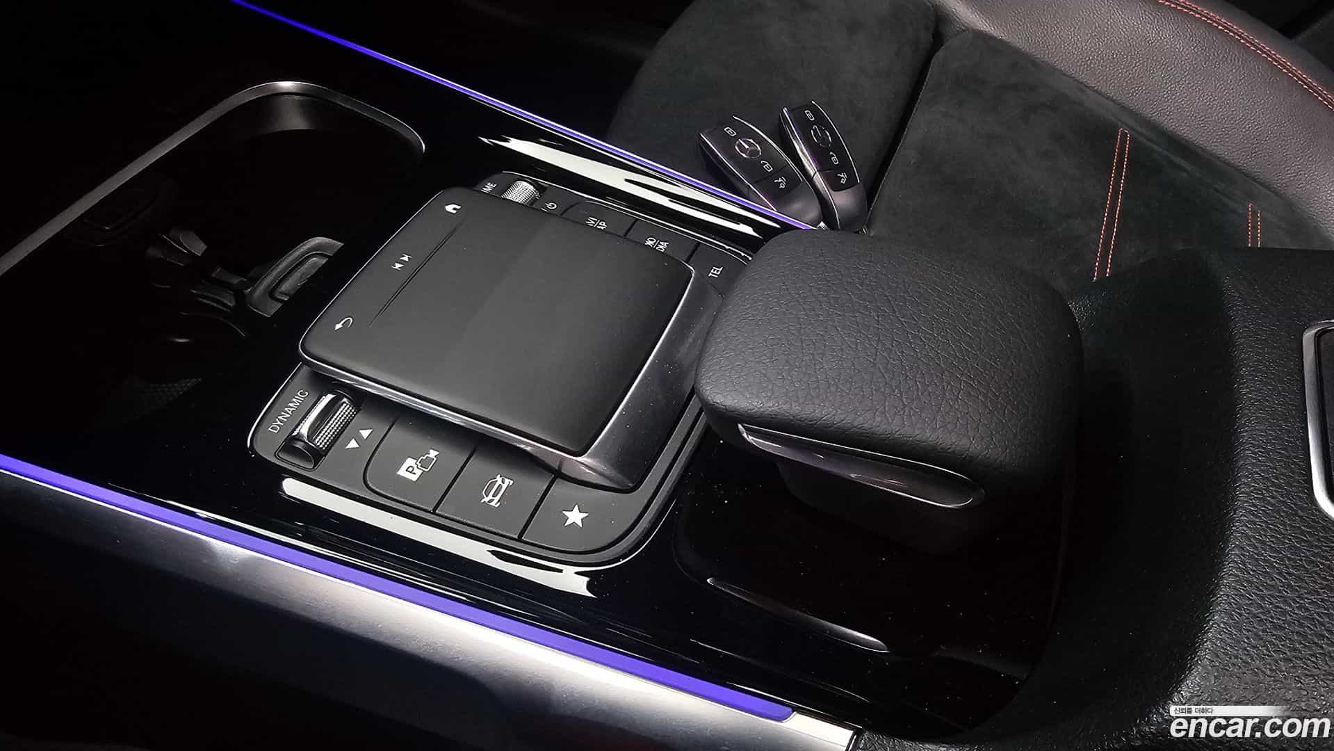 GLB-Class Mercedes-Benz 2022.11-OPTION-024