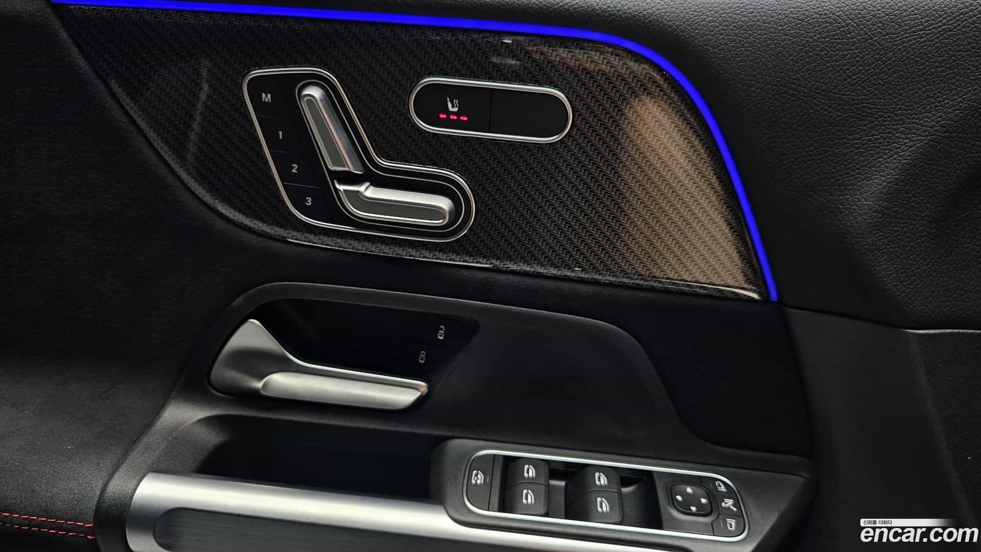 GLB-Class Mercedes-Benz 2022.11-OPTION-041
