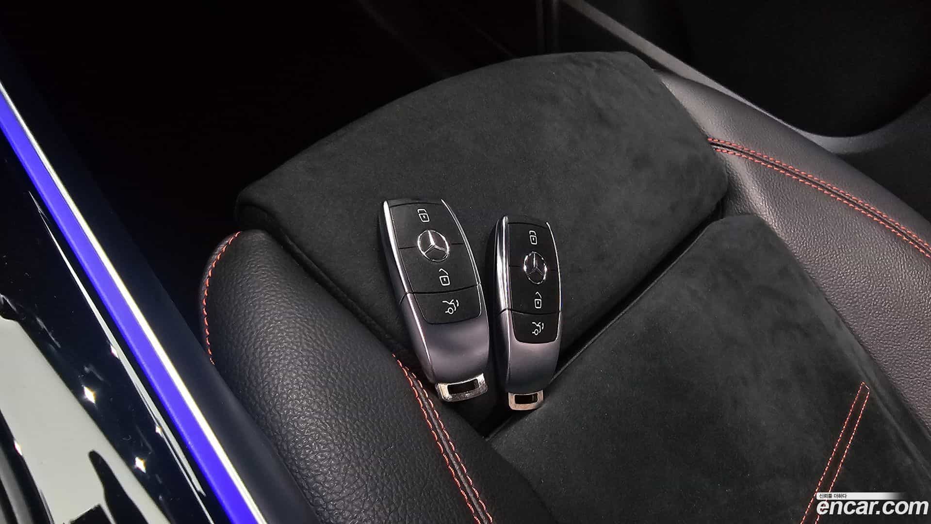 GLB-Class Mercedes-Benz 2022.11-OPTION-043