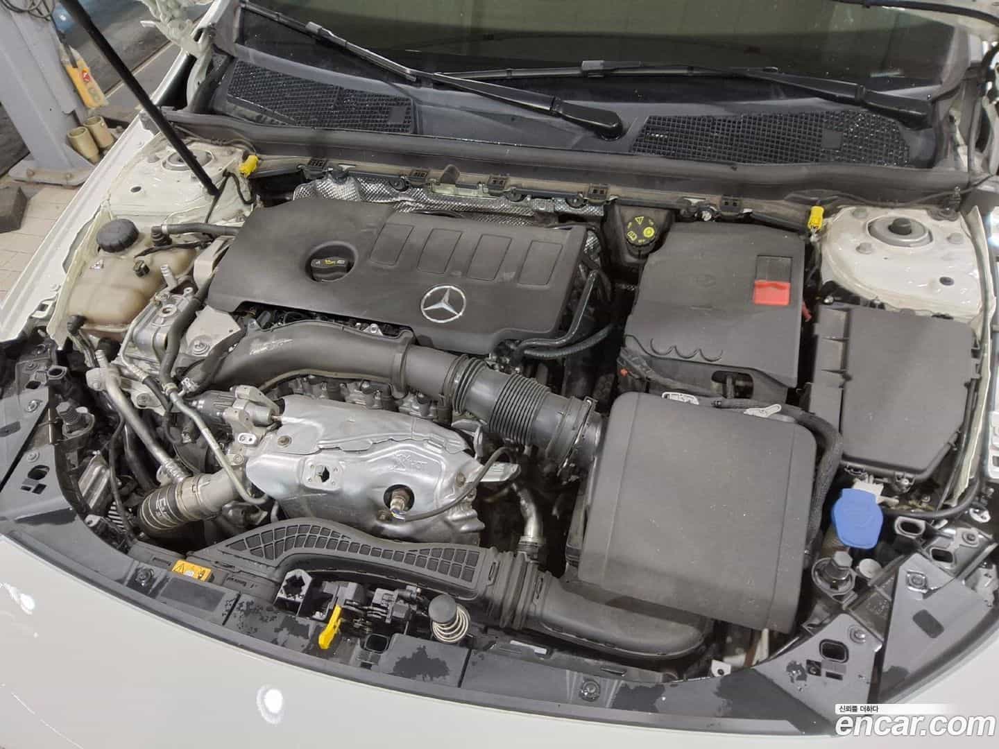 CLA-Class Mercedes-Benz 2022.1-OUTER-006