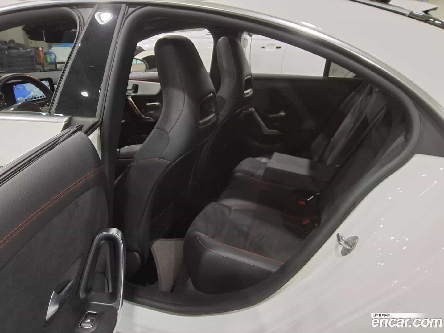 CLA-Class Mercedes-Benz 2022.1-OPTION-015