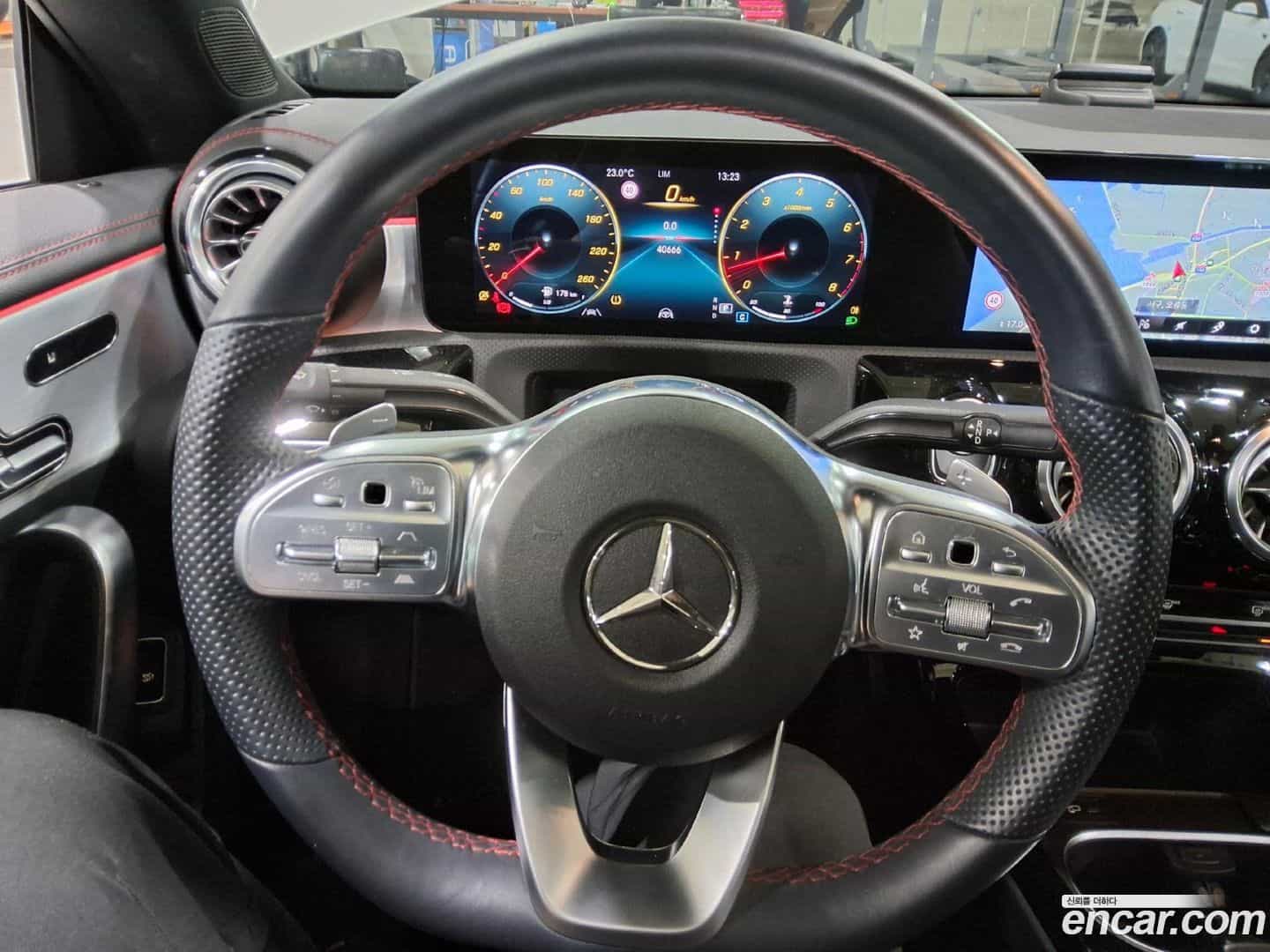 CLA-Class Mercedes-Benz 2022.1-OPTION-017