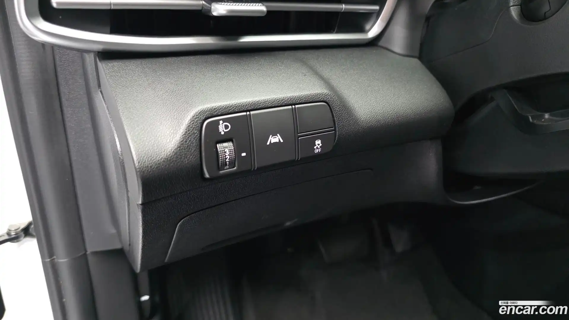 AVANTE Hyundai 2021.11-OPTION-041