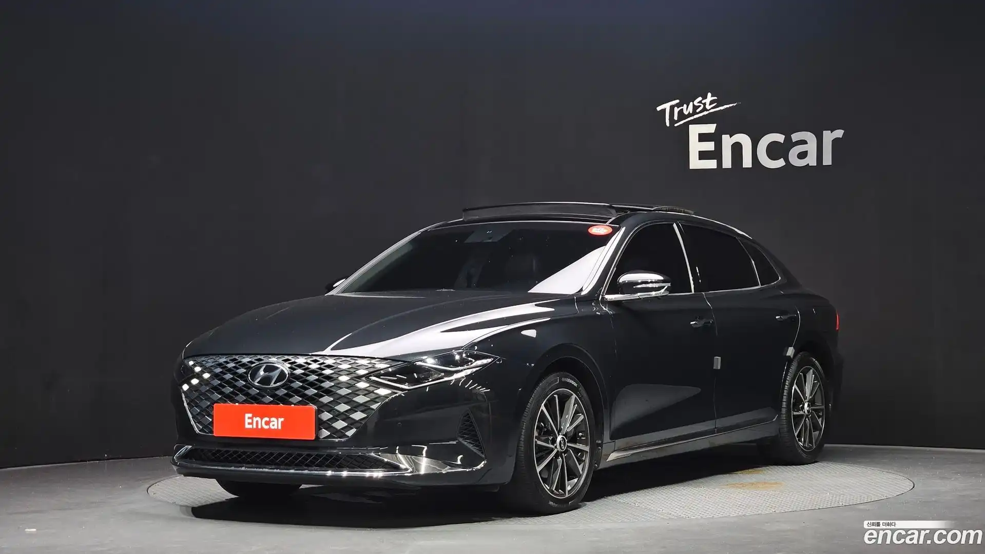 Grandeur Hyundai 2022.1-OUTER-001