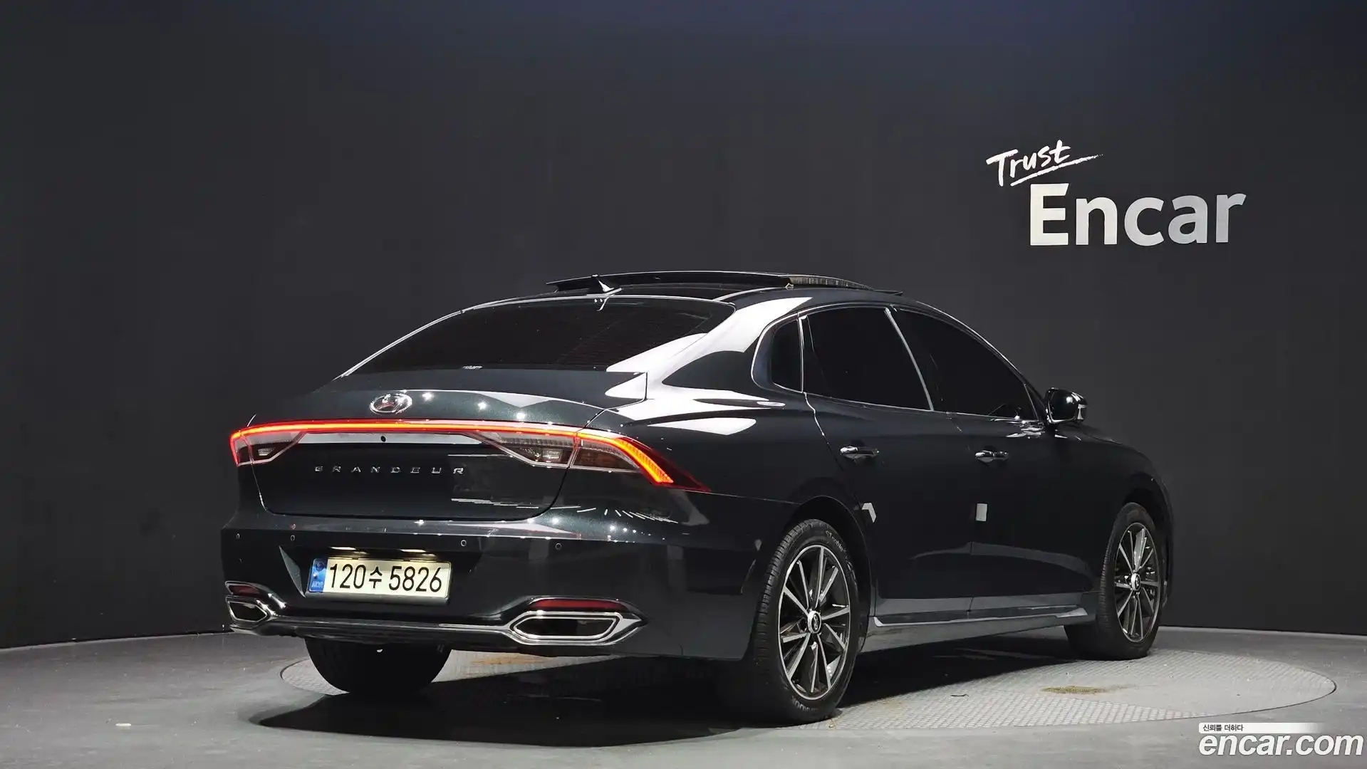 Grandeur Hyundai 2022.1-OUTER-002